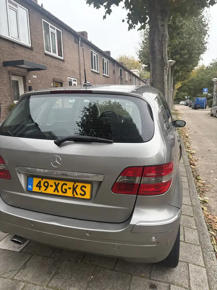 Mercedes-Benz B 170
