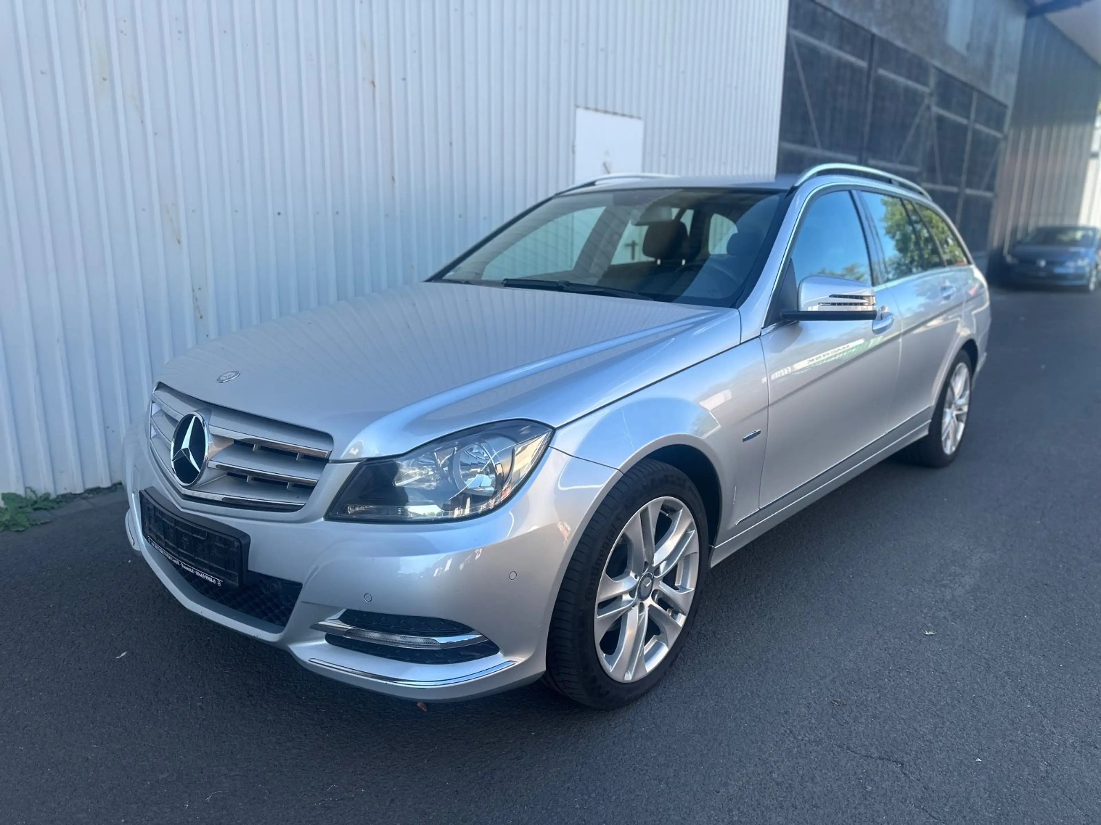 Mercedes-Benz C 200 CDI BlueEfficiency 2.Hand MB Scheckheft — photo 2