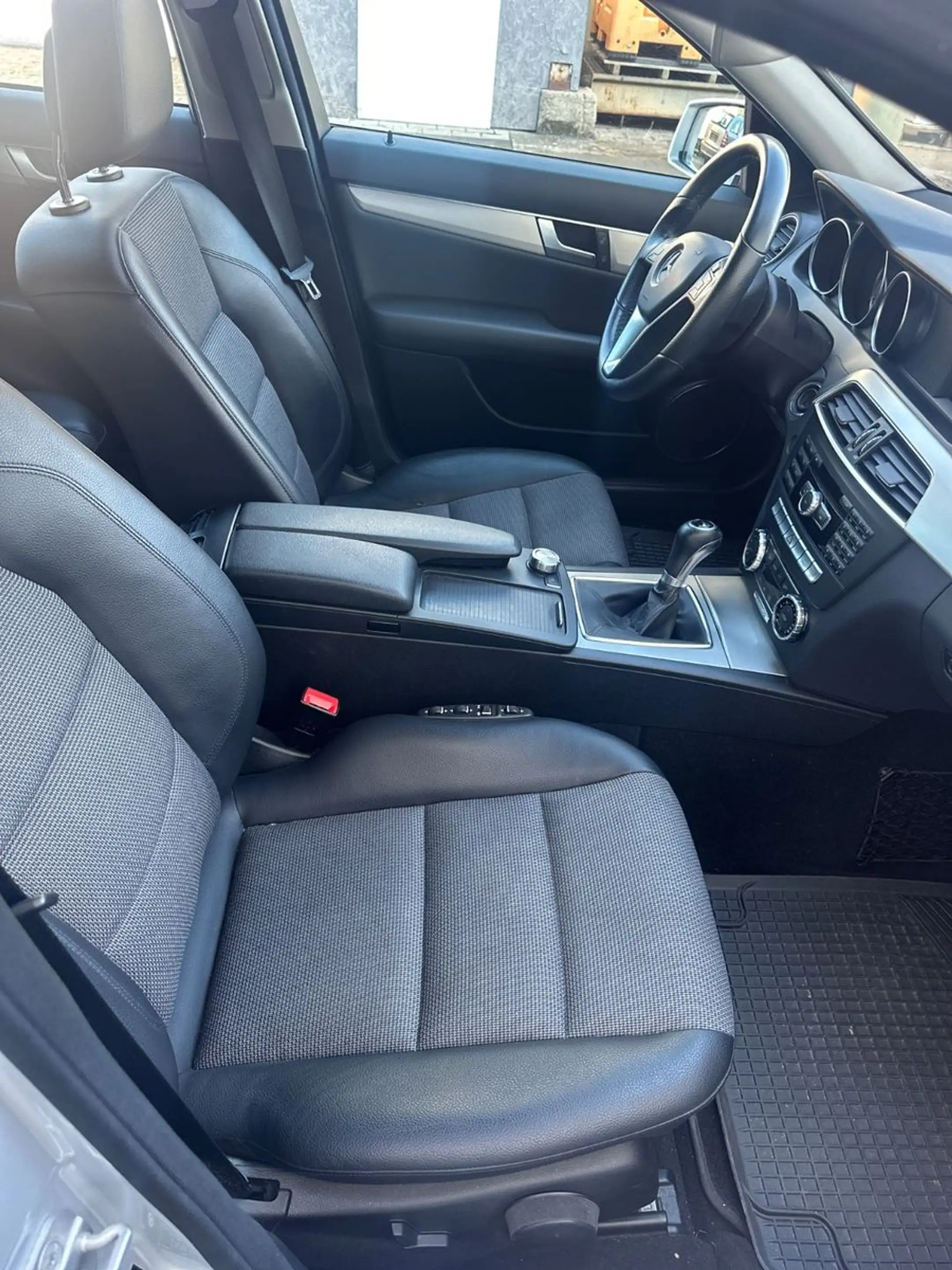 Mercedes-Benz C 200 CDI BlueEfficiency 2.Hand MB Scheckheft — photo 11