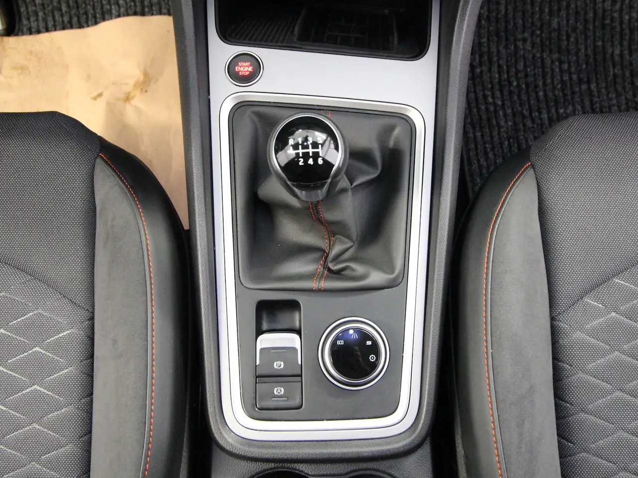 SEAT Ateca 1.5 TSI FR NAVI+KAMERA+LED+ACC 21