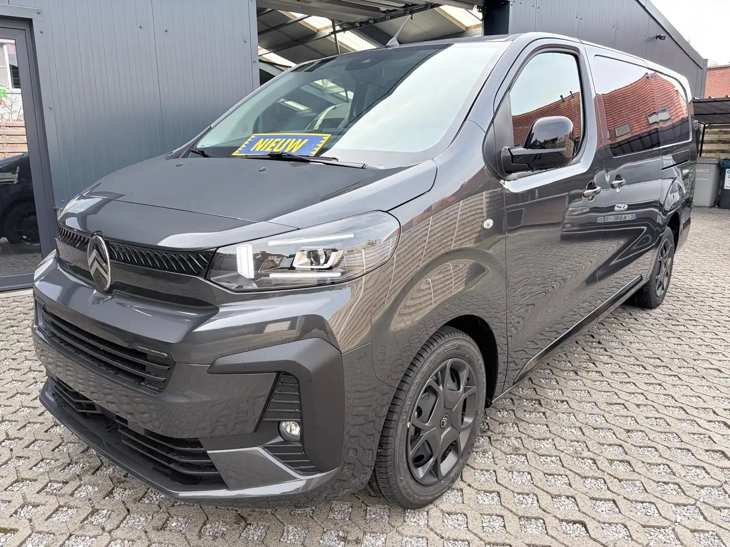 Citroen Jumpy 6 plaatsen - NIEUW/AUTOMAAT - 32975€+ Zwart - 1