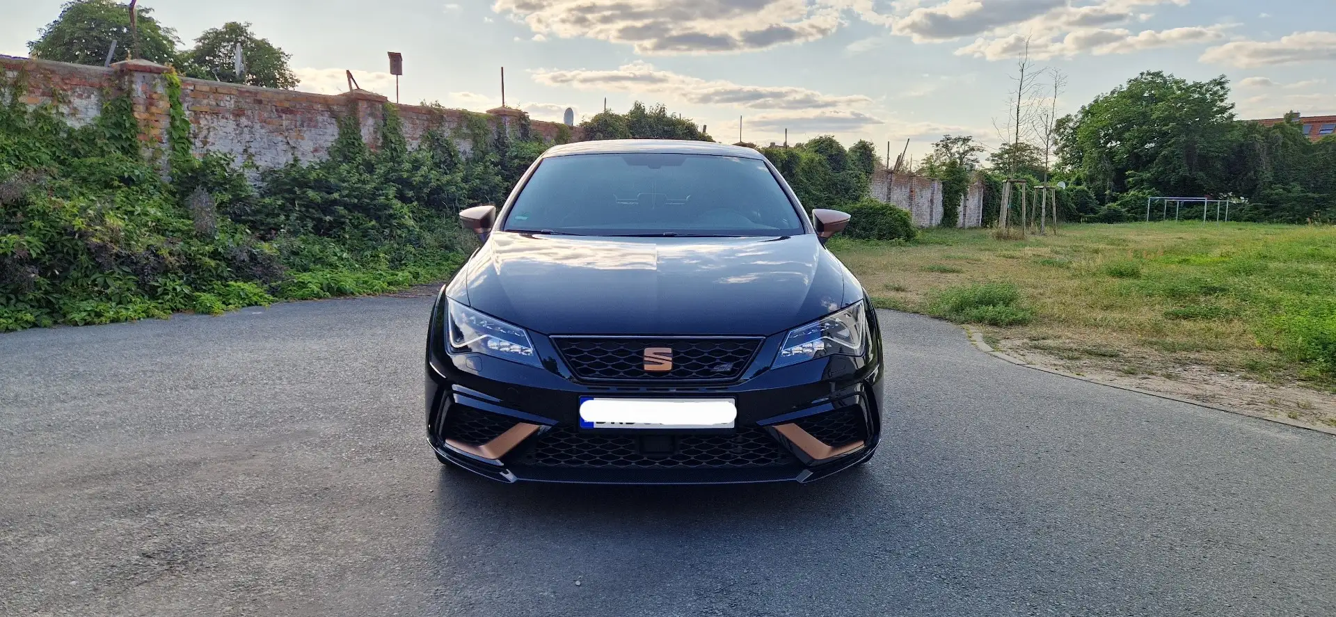SEAT Leon Cupra R 2.0 TSI Nr. 653 / 799 Schwarz - 2