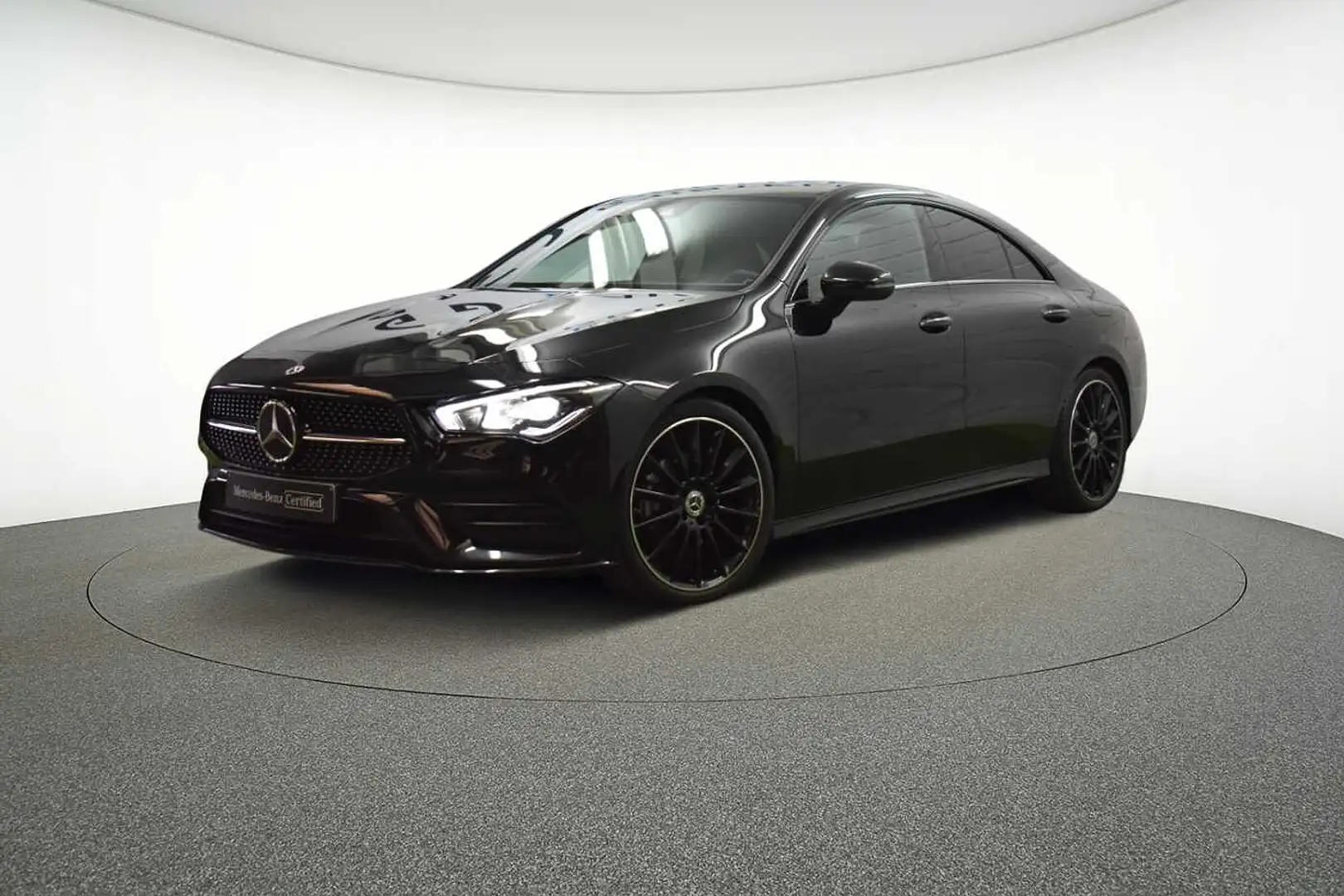 Mercedes-Benz CLA 180 Coupé Zwart - 1