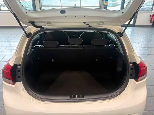 Kia Rio view 6
