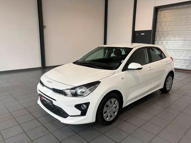 Kia Rio view 3