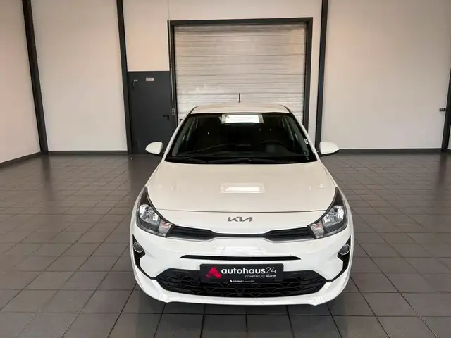 Kia Rio view 2