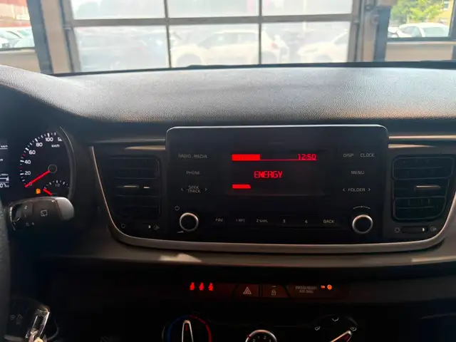 Kia Rio view 11