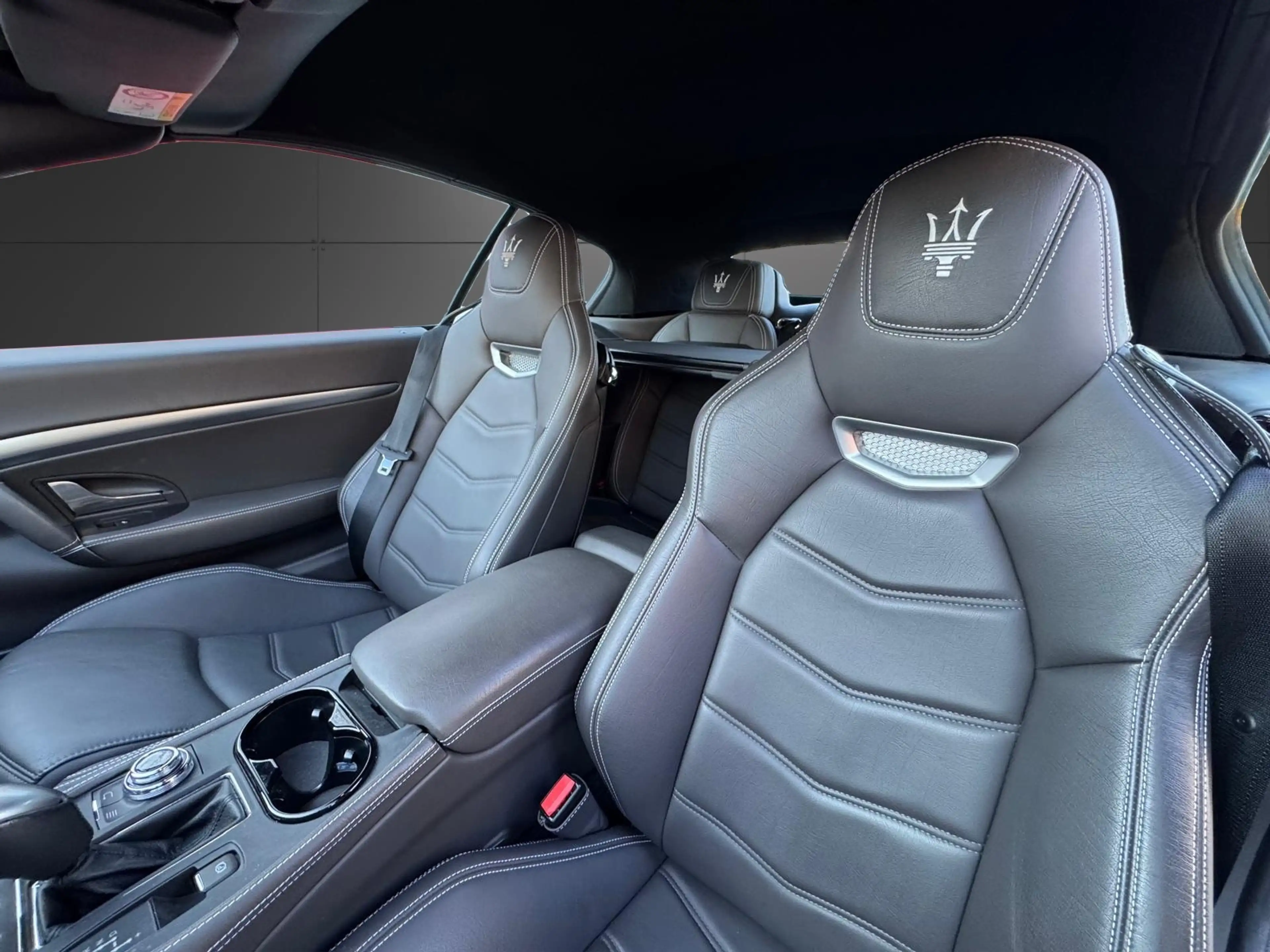 Maserati GranCabrio Sport — photo 11