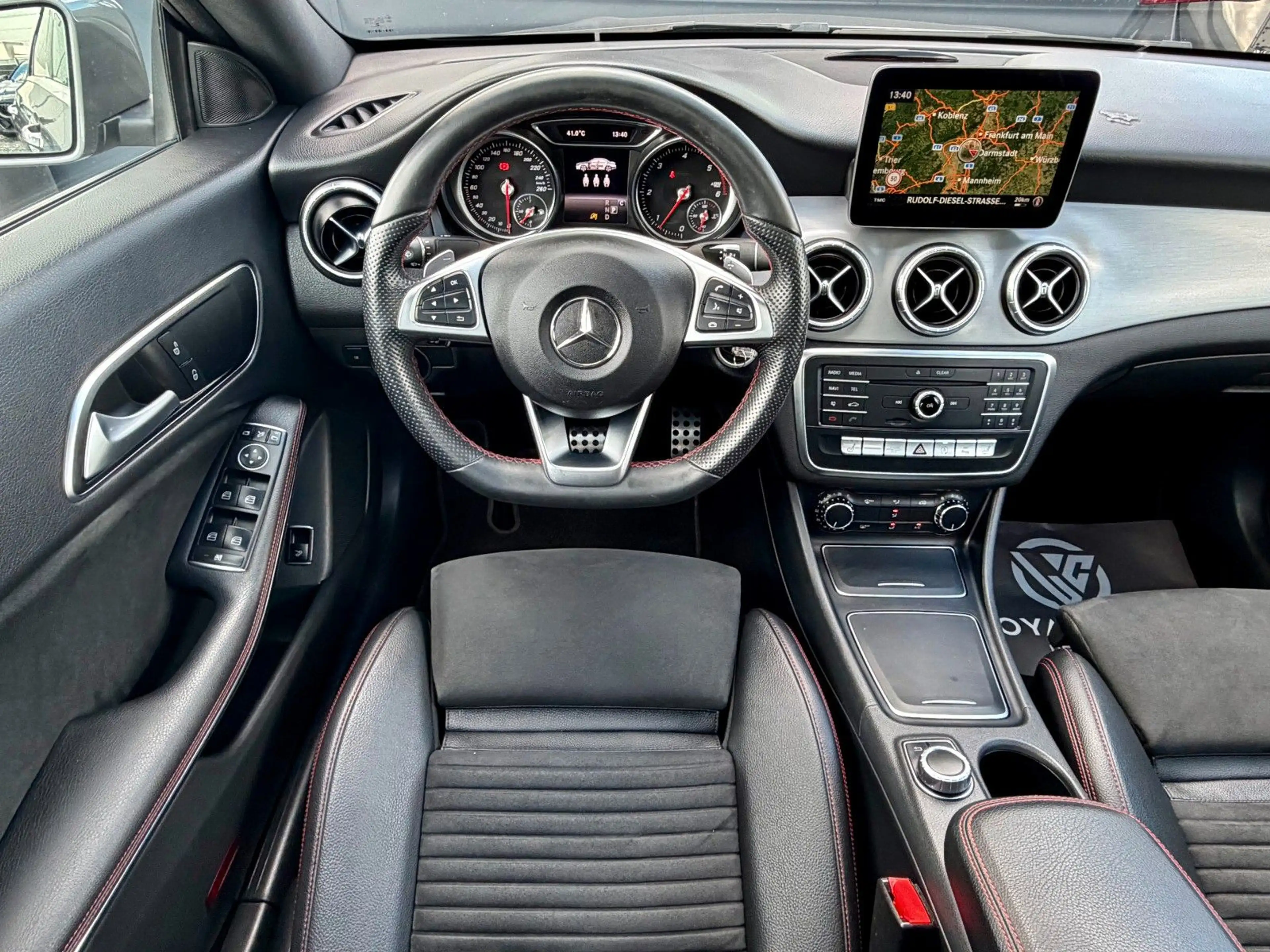 Mercedes-Benz CLA 220 CDI / d*AMG*PANO*Carplay*LED*KAMERA*Dist — photo 12