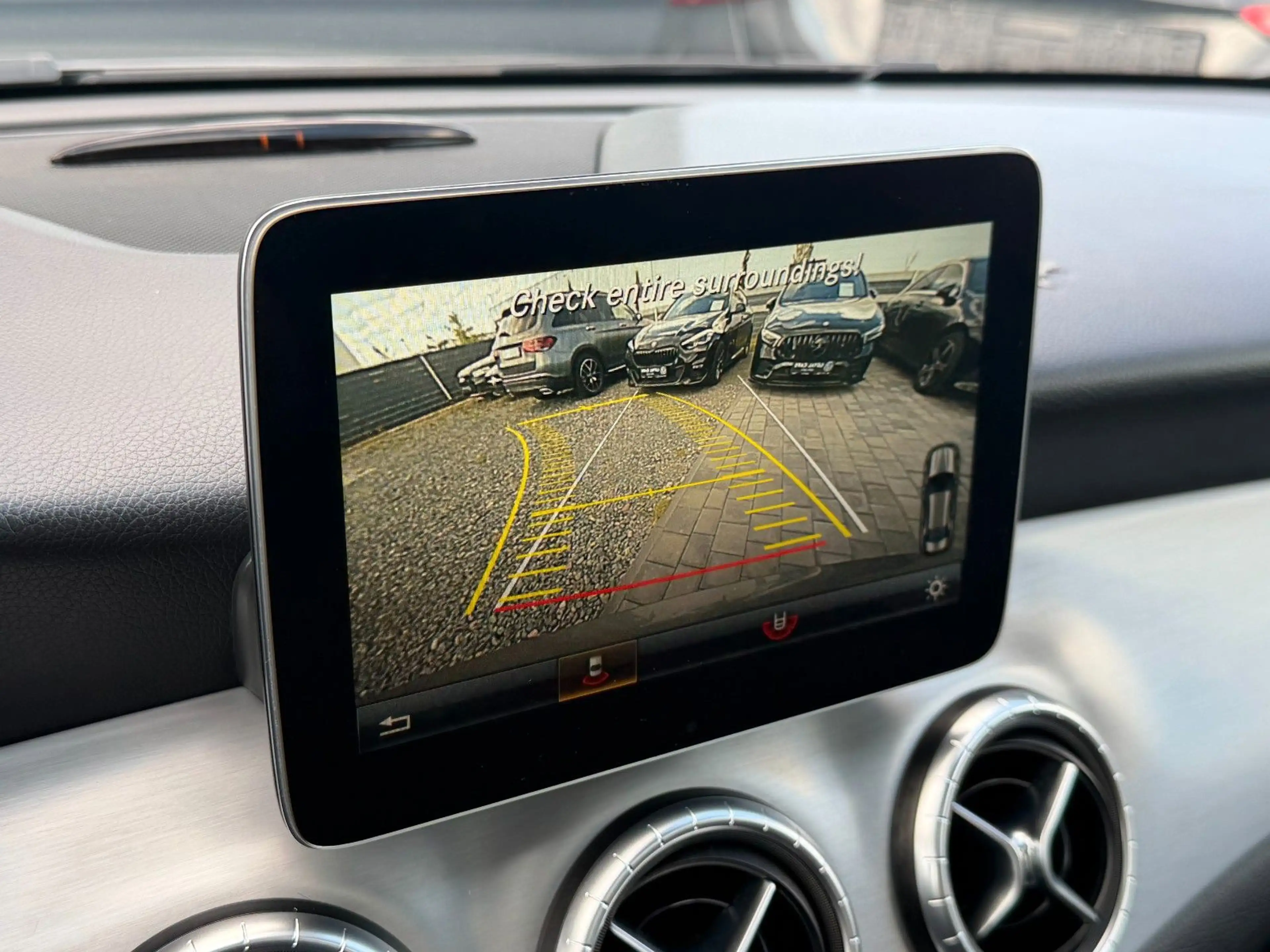 Mercedes-Benz CLA 220 CDI / d*AMG*PANO*Carplay*LED*KAMERA*Dist — photo 13