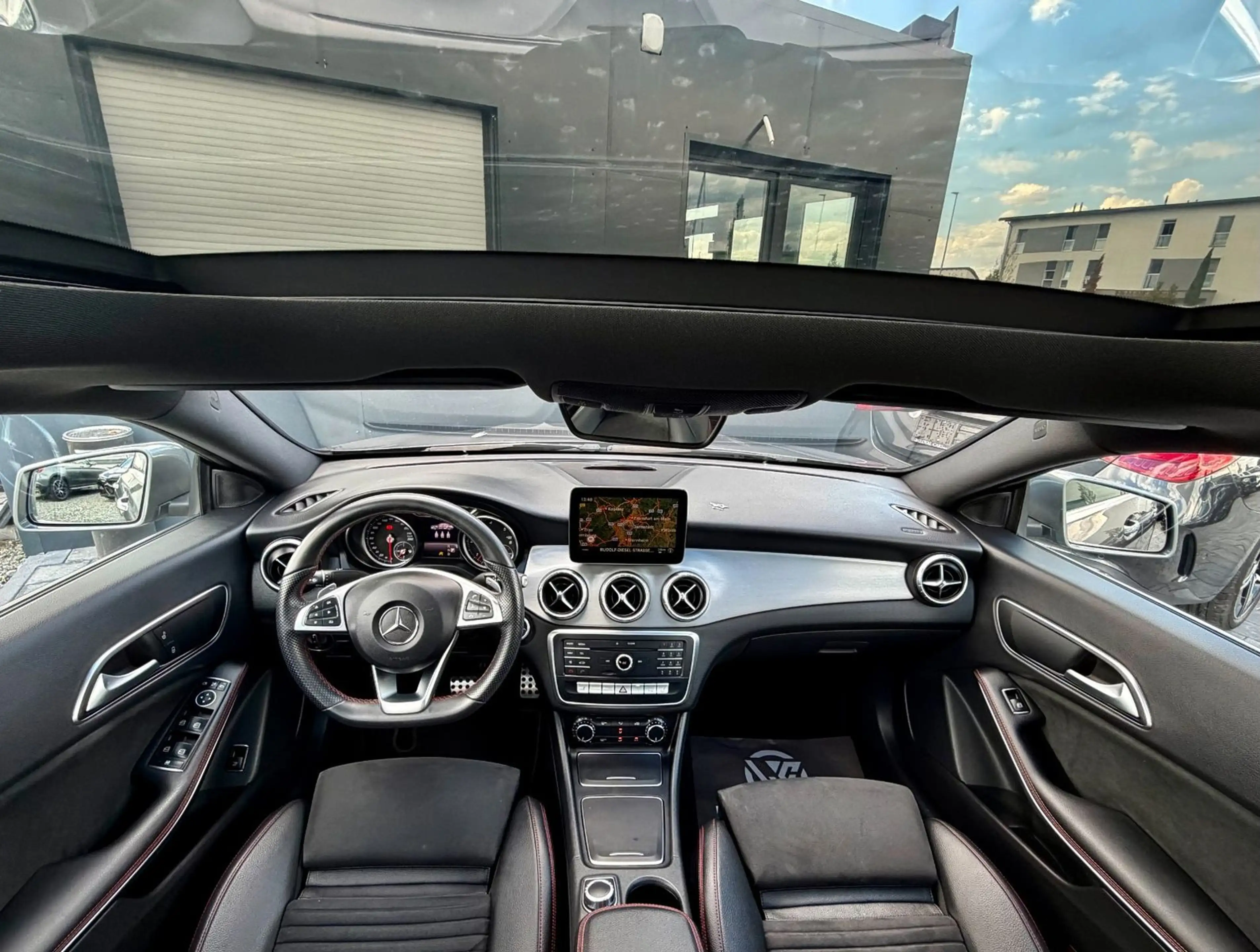 Mercedes-Benz CLA 220 CDI / d*AMG*PANO*Carplay*LED*KAMERA*Dist — photo 3