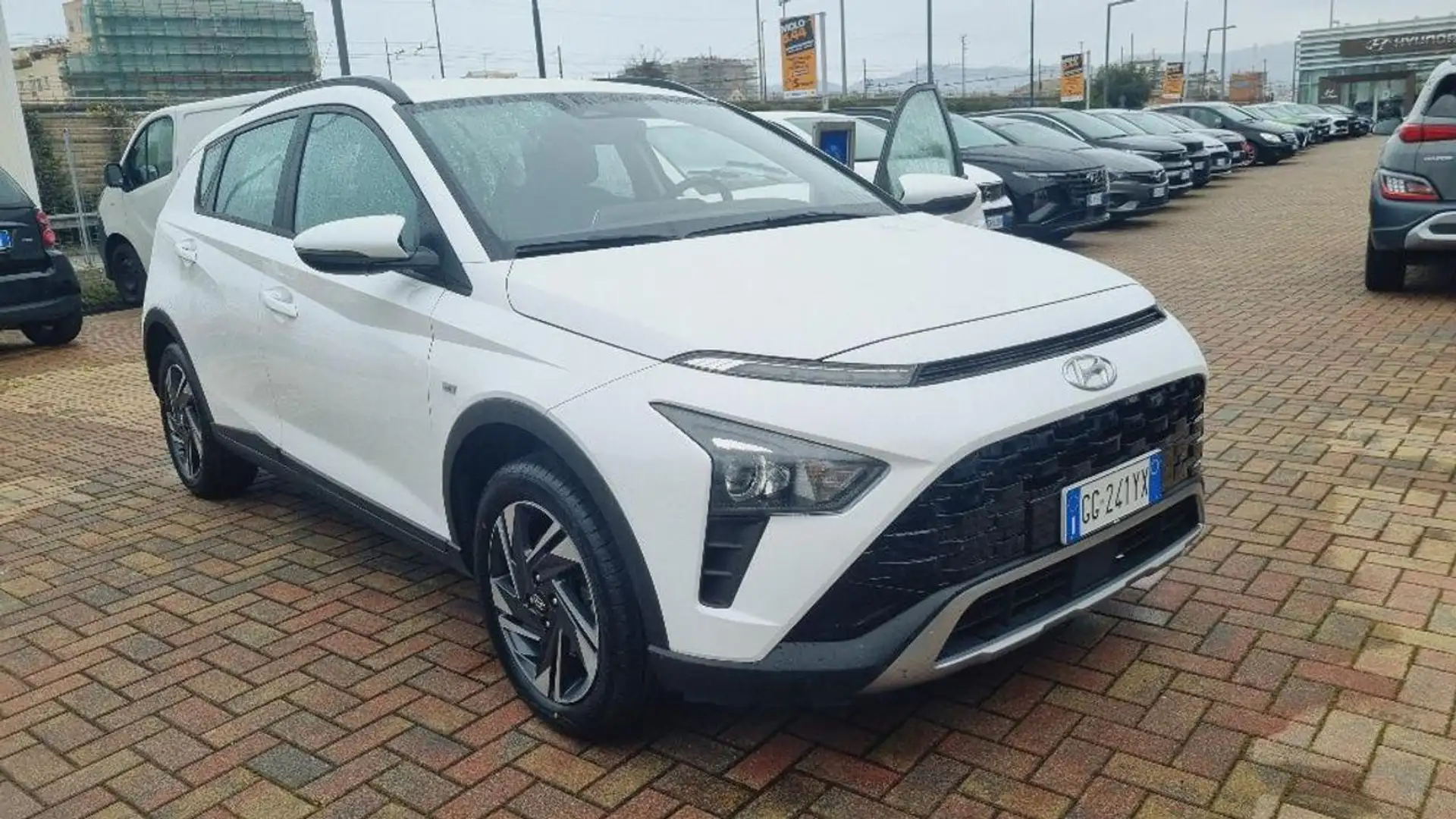 Hyundai BAYON 1.0 T-GDI Hybrid 48V iMT XLine Blanco - 2