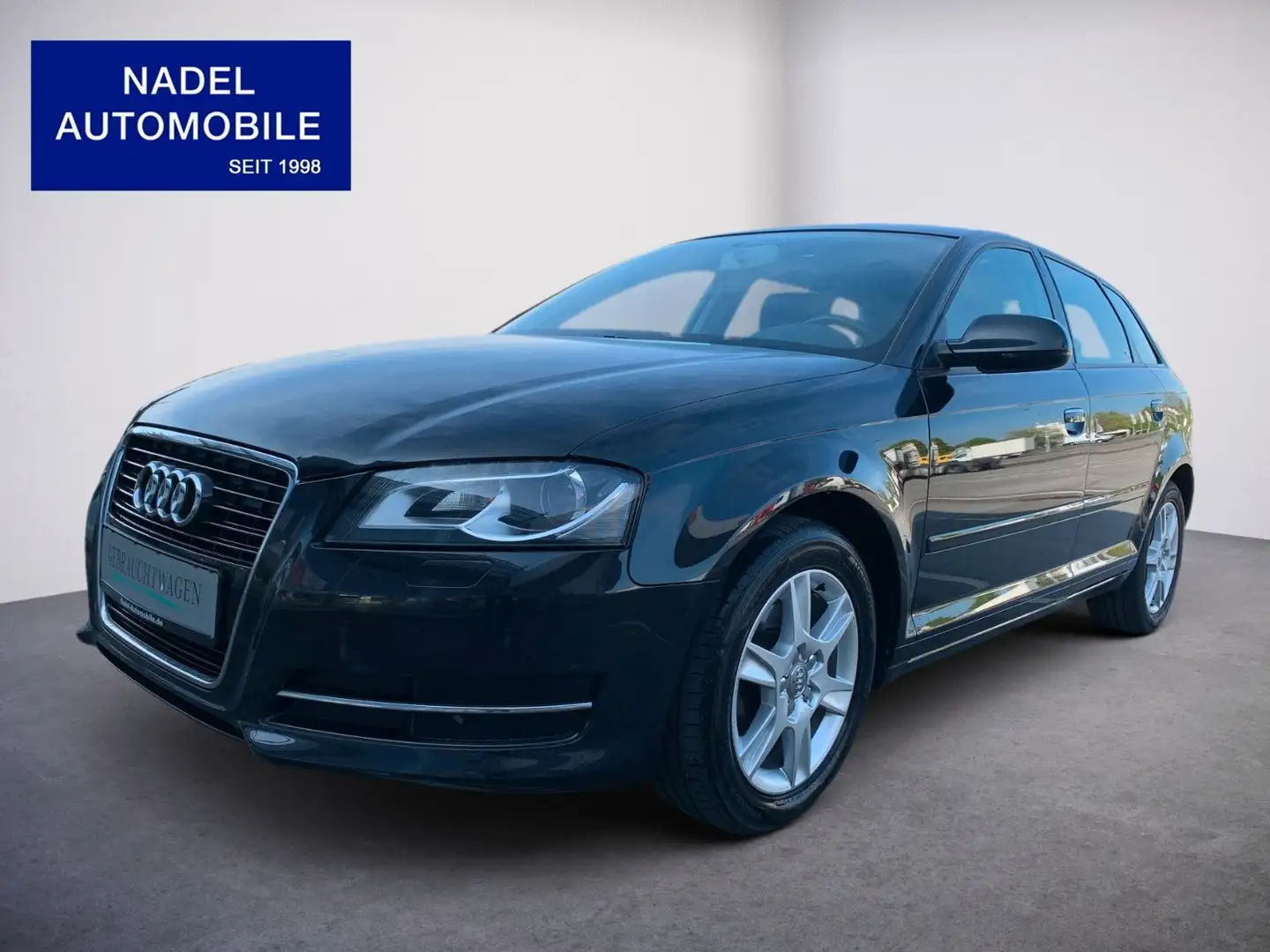Audi A3 Sportback 1.2 TFSI Attraction/Xenon/SHZ/MFL Zwart - 1