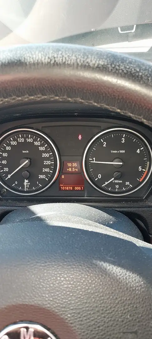 BMW X1 x1 xDriver 18d E84 - 2