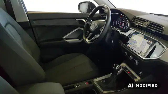 Audi Q3 view 9