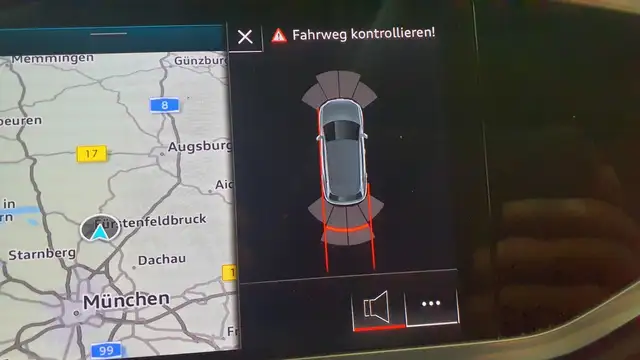 Audi Q3 view 14