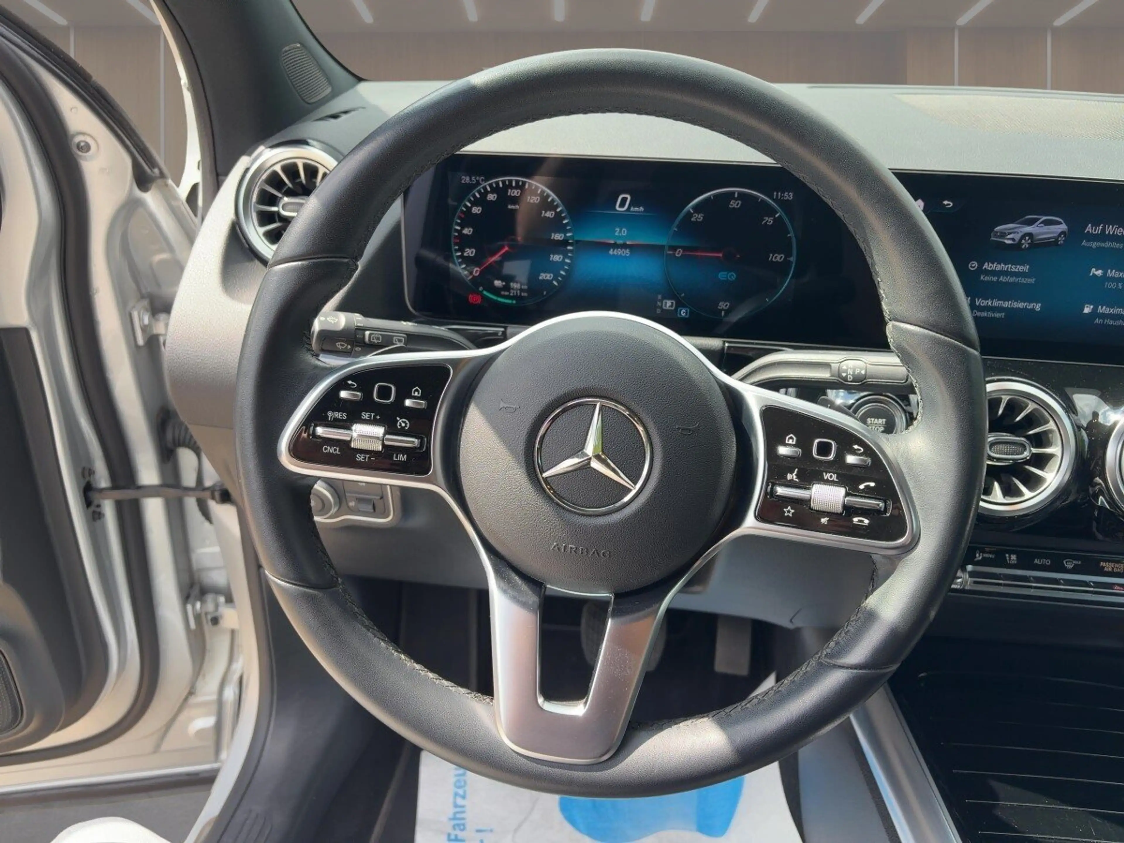 Mercedes-Benz EQA 250 EQA 250 PROGRESSIVE+PANO+KEYGO+LED+RÜCKFAHRKAMER — photo 9