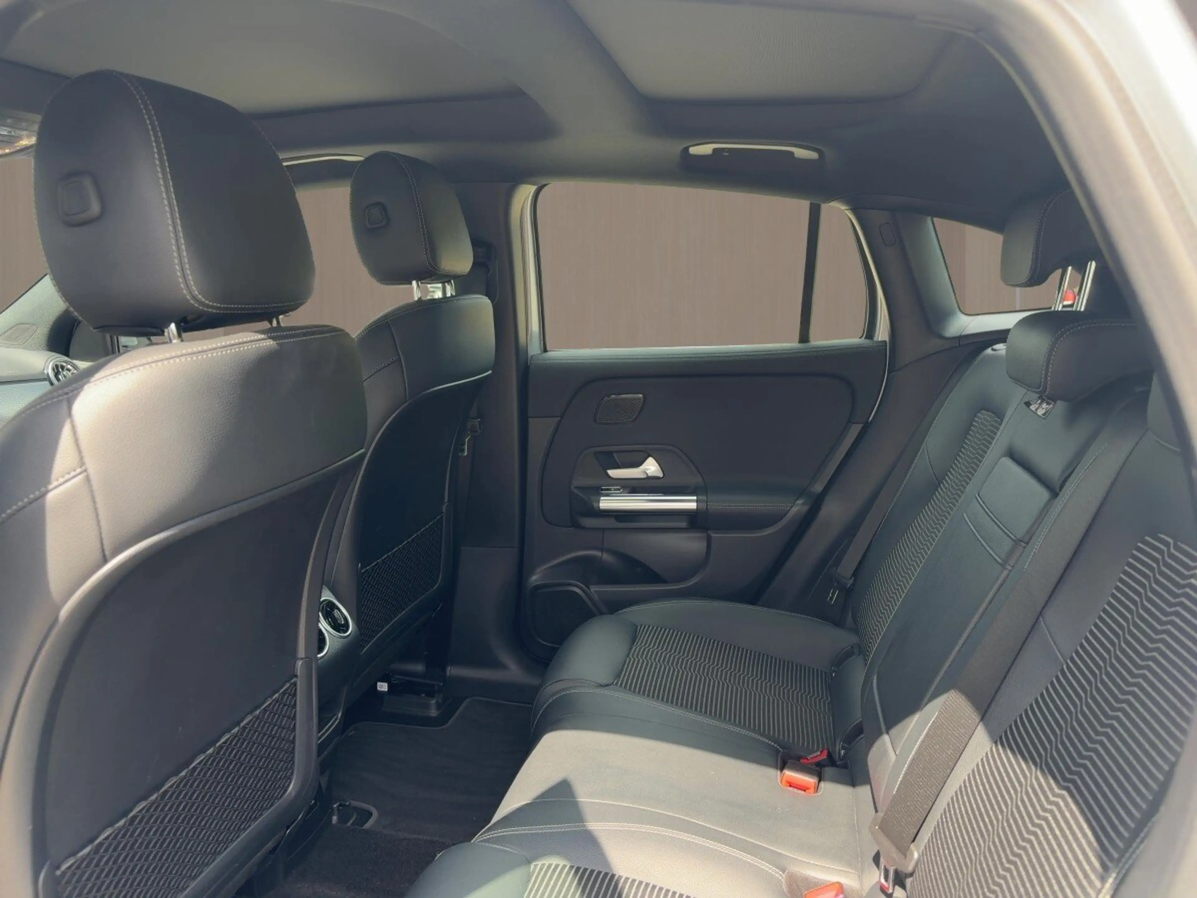 Mercedes-Benz EQA 250 EQA 250 PROGRESSIVE+PANO+KEYGO+LED+RÜCKFAHRKAMER — photo 7