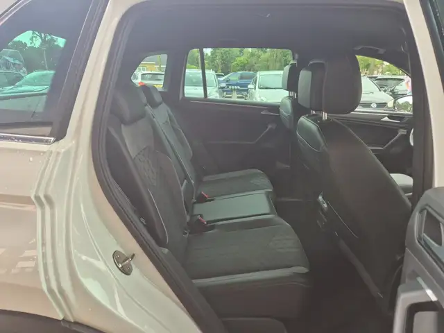 Volkswagen Tiguan view 14