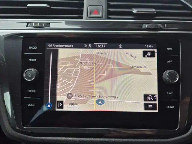 Volkswagen Tiguan view 23