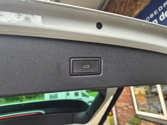 Volkswagen Tiguan view 13