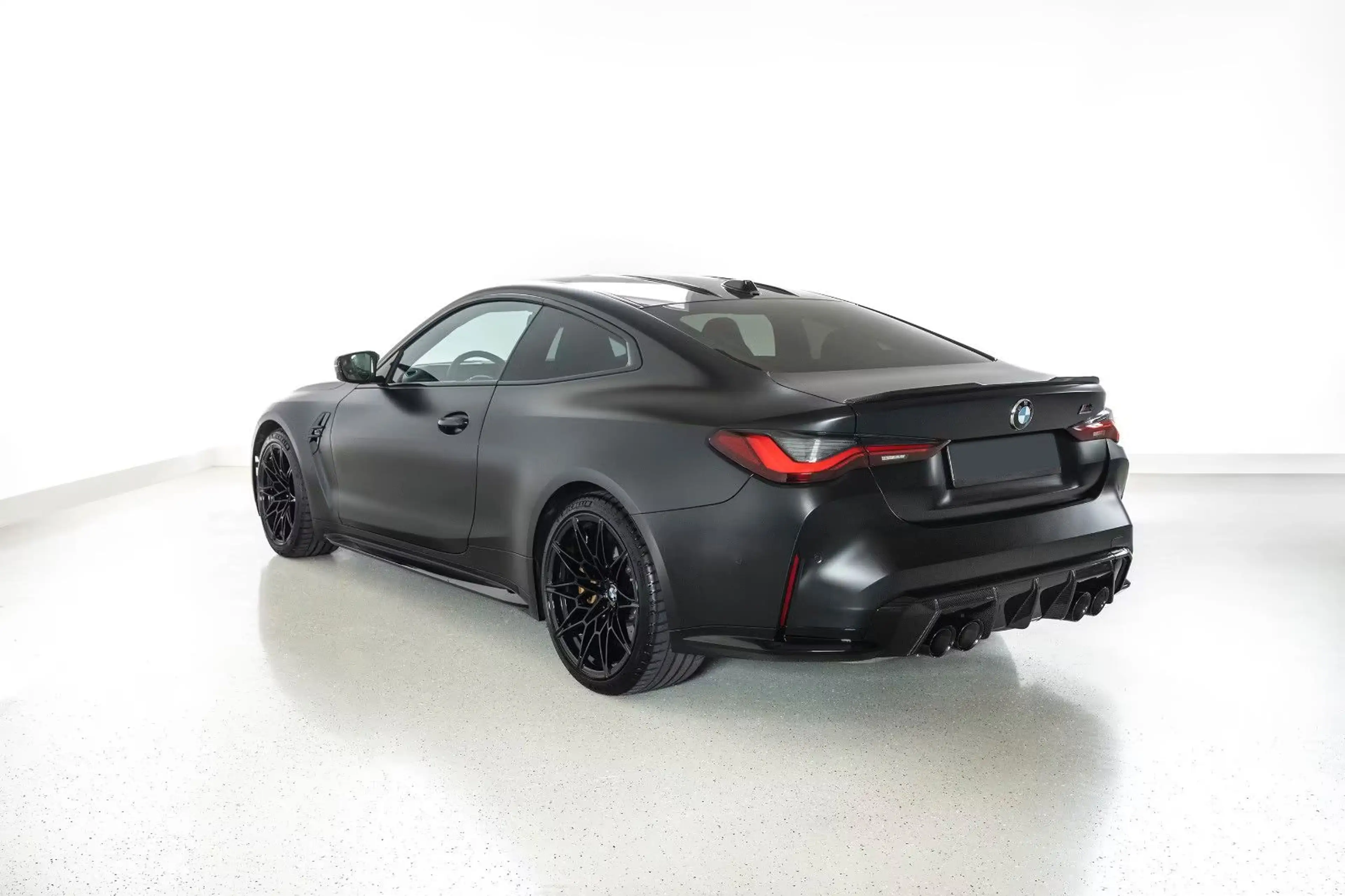 BMW M4 Competition xDrive INDIVIDUAL DRIVERS KERAMIK — photo 6