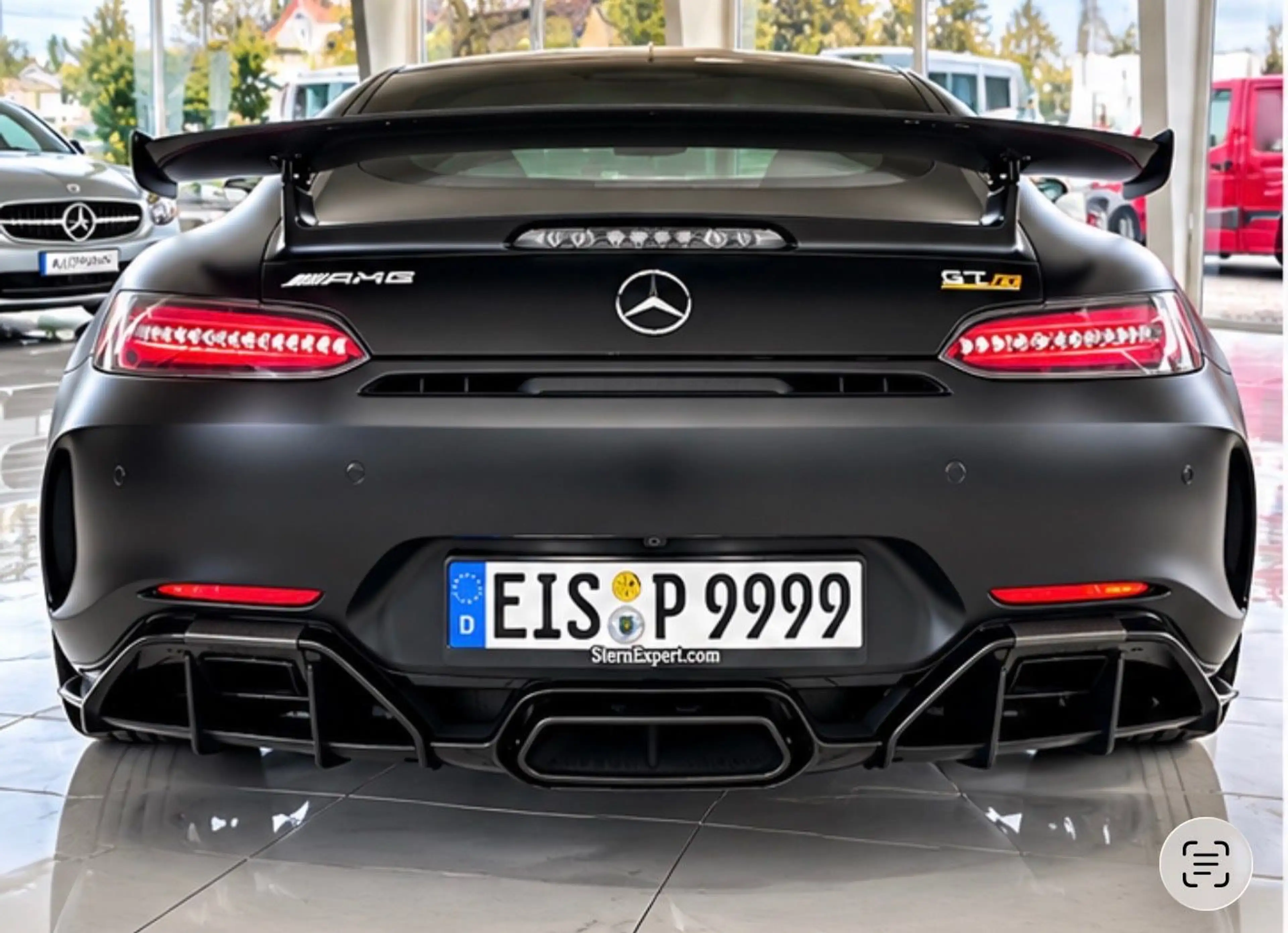 Mercedes-Benz AMG GT R Coupe — photo 6