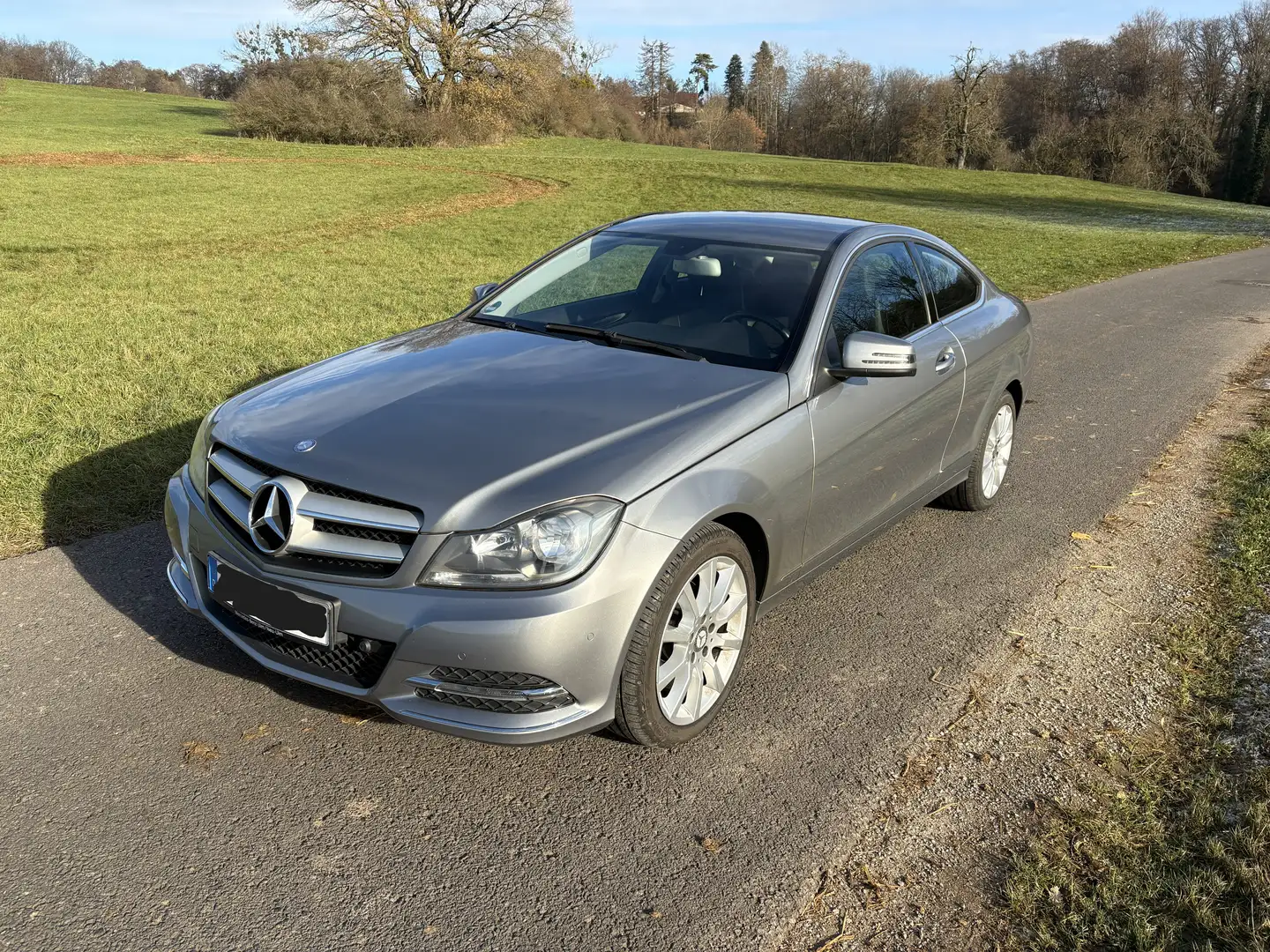 Mercedes-Benz C 180 C 180 Coupe (BlueEFFICIENCY) Grau - 1