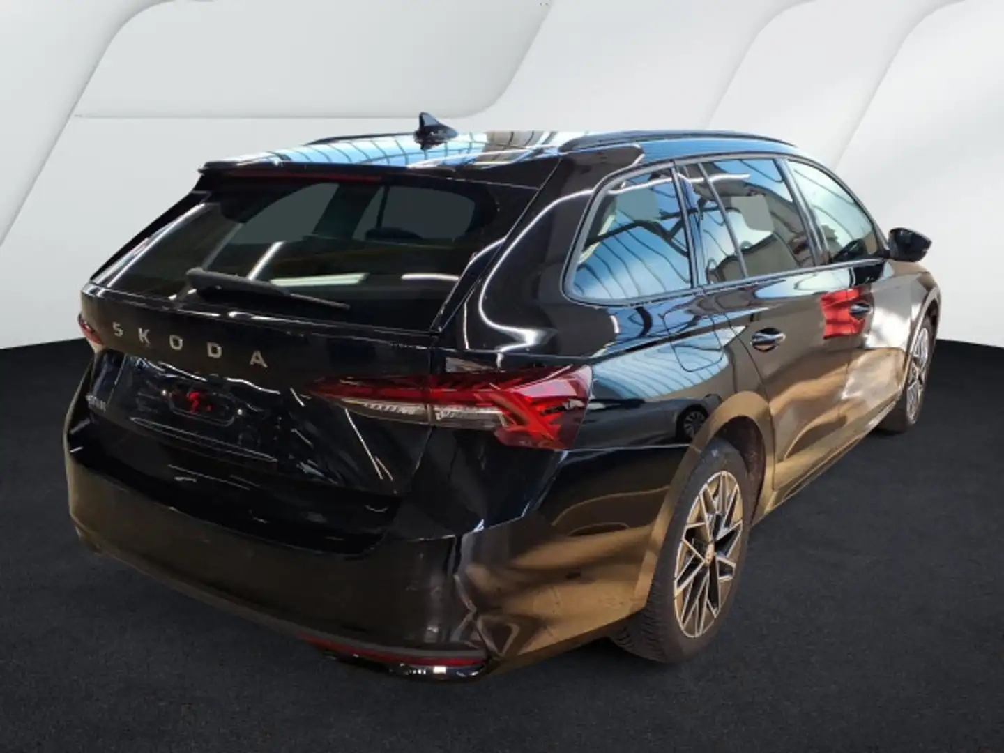 Skoda Octavia Combi 2.0 TDI DSG Selection ACC+HuD+360° Schwarz - 2