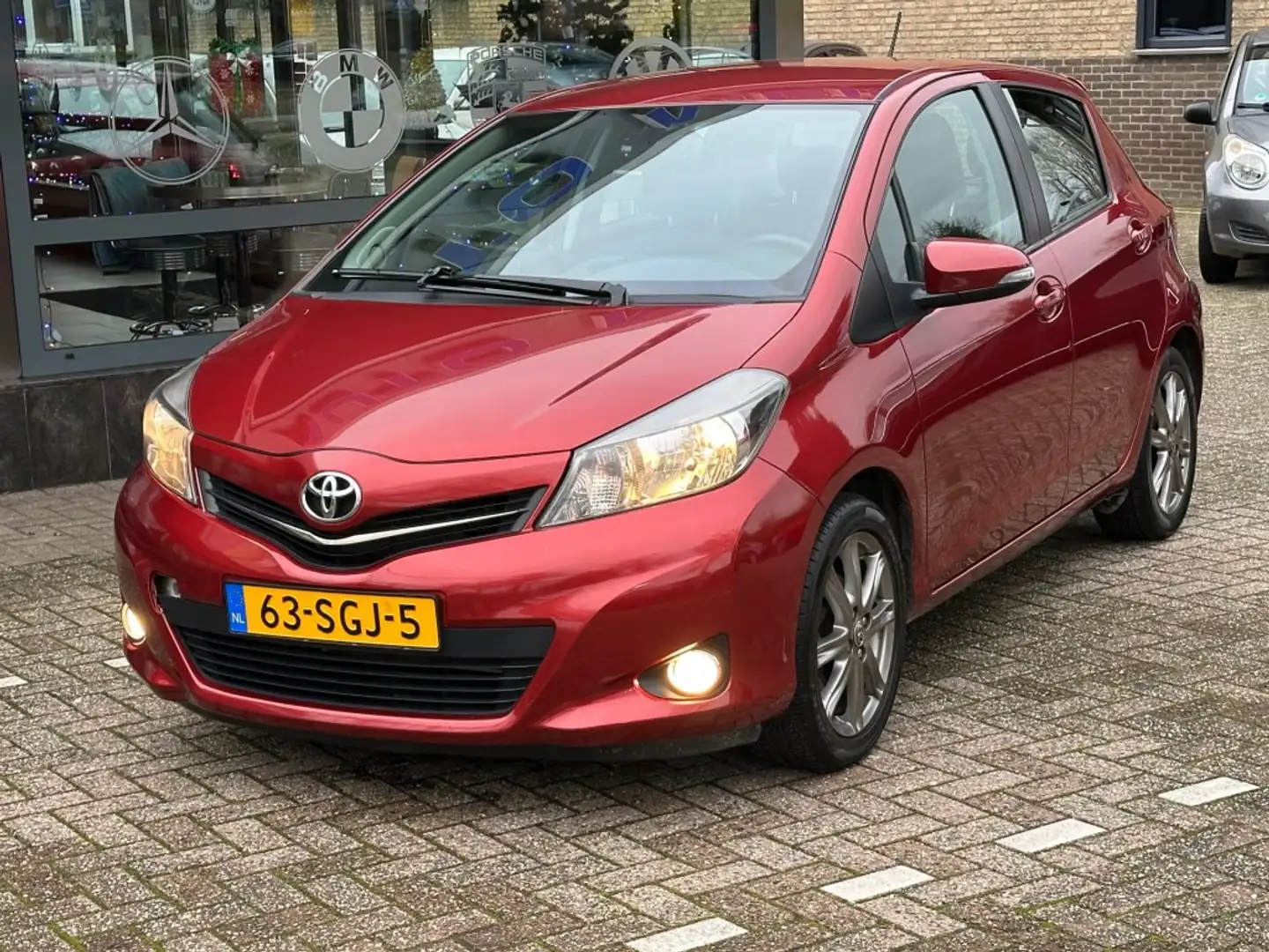 Toyota Yaris 1.3 VVT-I DYNAMIC Navi camera NAP-Autopas Rot - 2