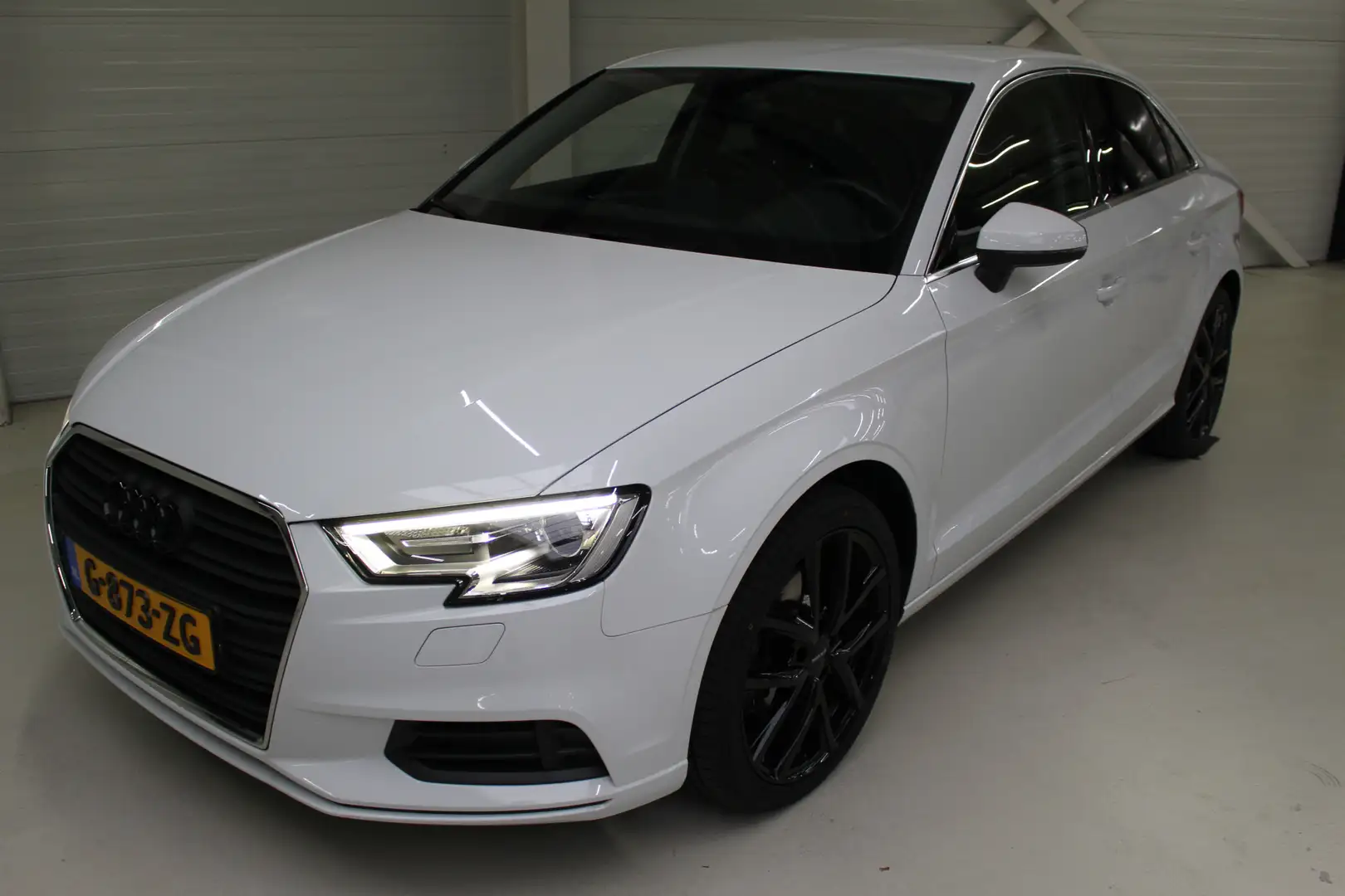 Audi A3 Limousine 35 TFSI 150PK Navigatie | Lichtmetalen v Blanc - 2
