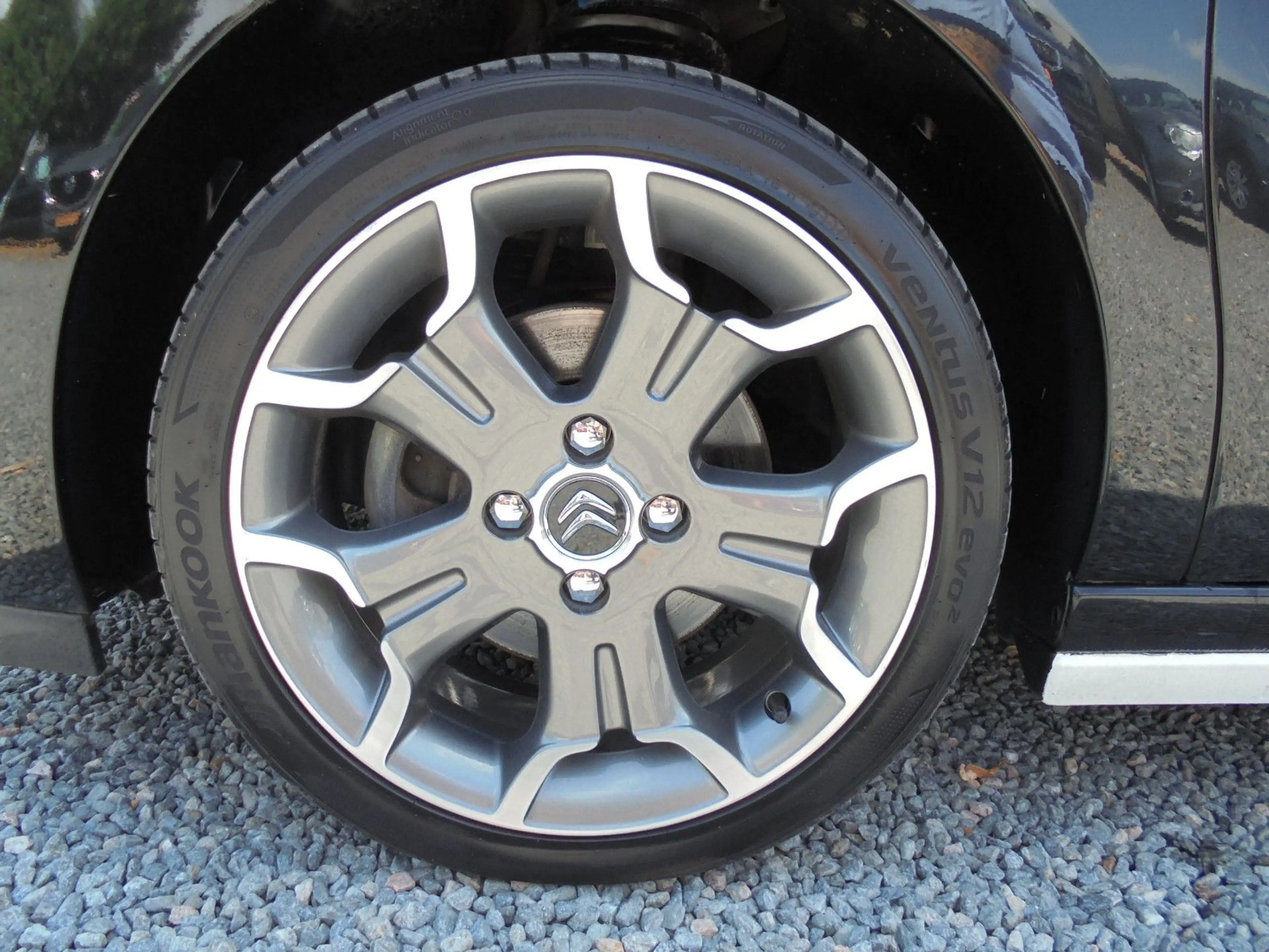 Citroen DS3 Ultra-Prestige — photo 9