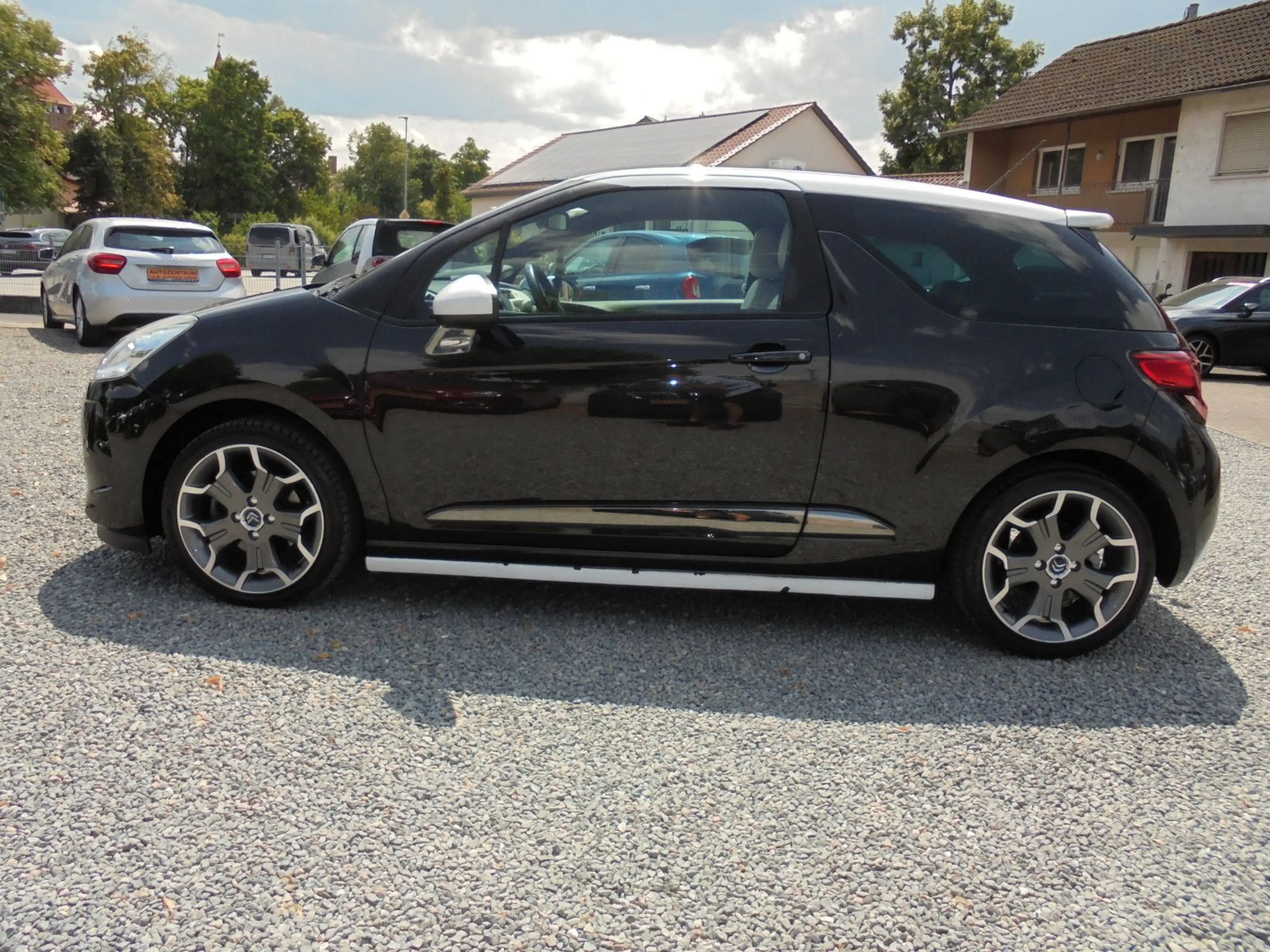 Citroen DS3 Ultra-Prestige — photo 8