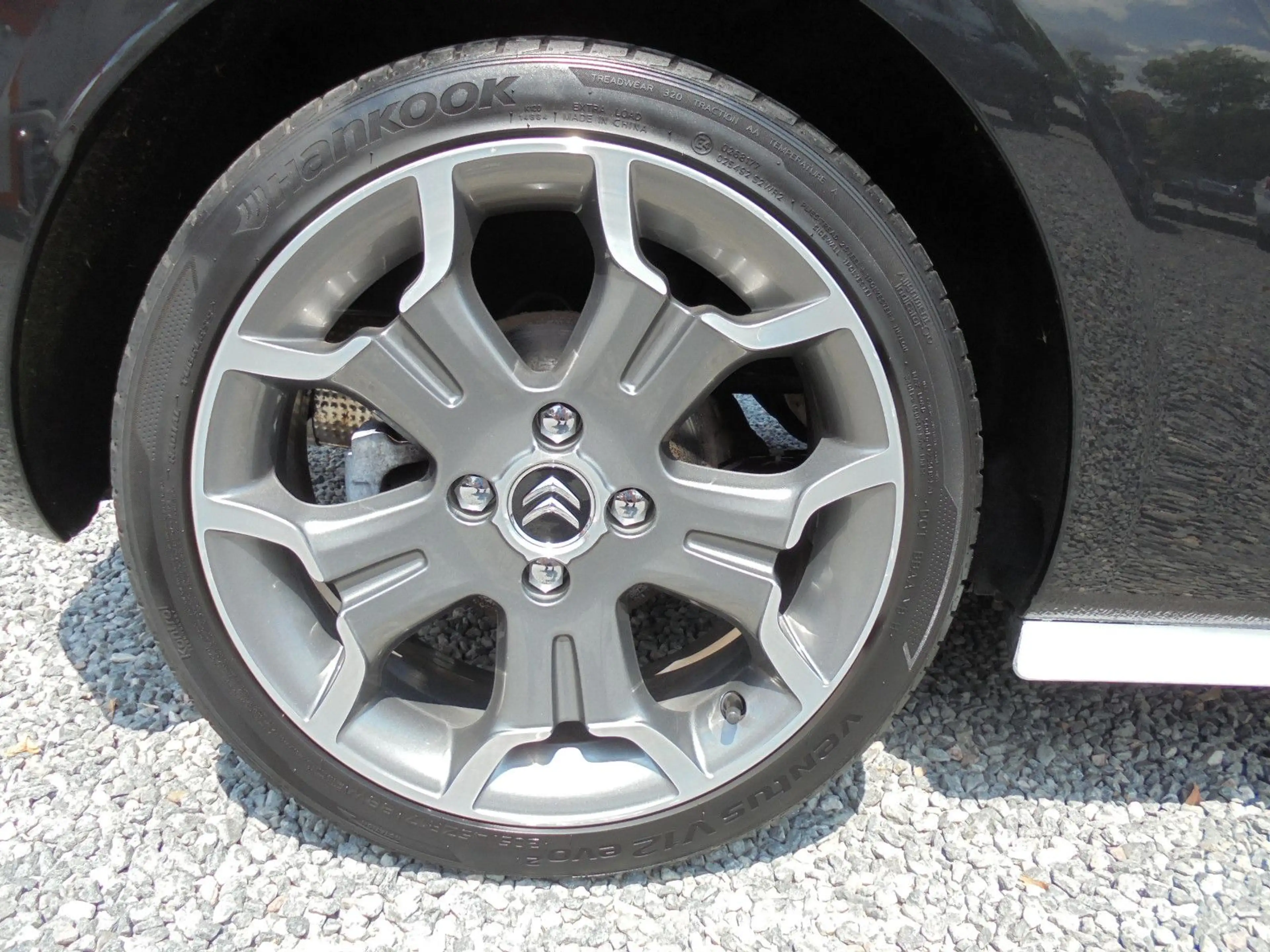 Citroen DS3 Ultra-Prestige — photo 11