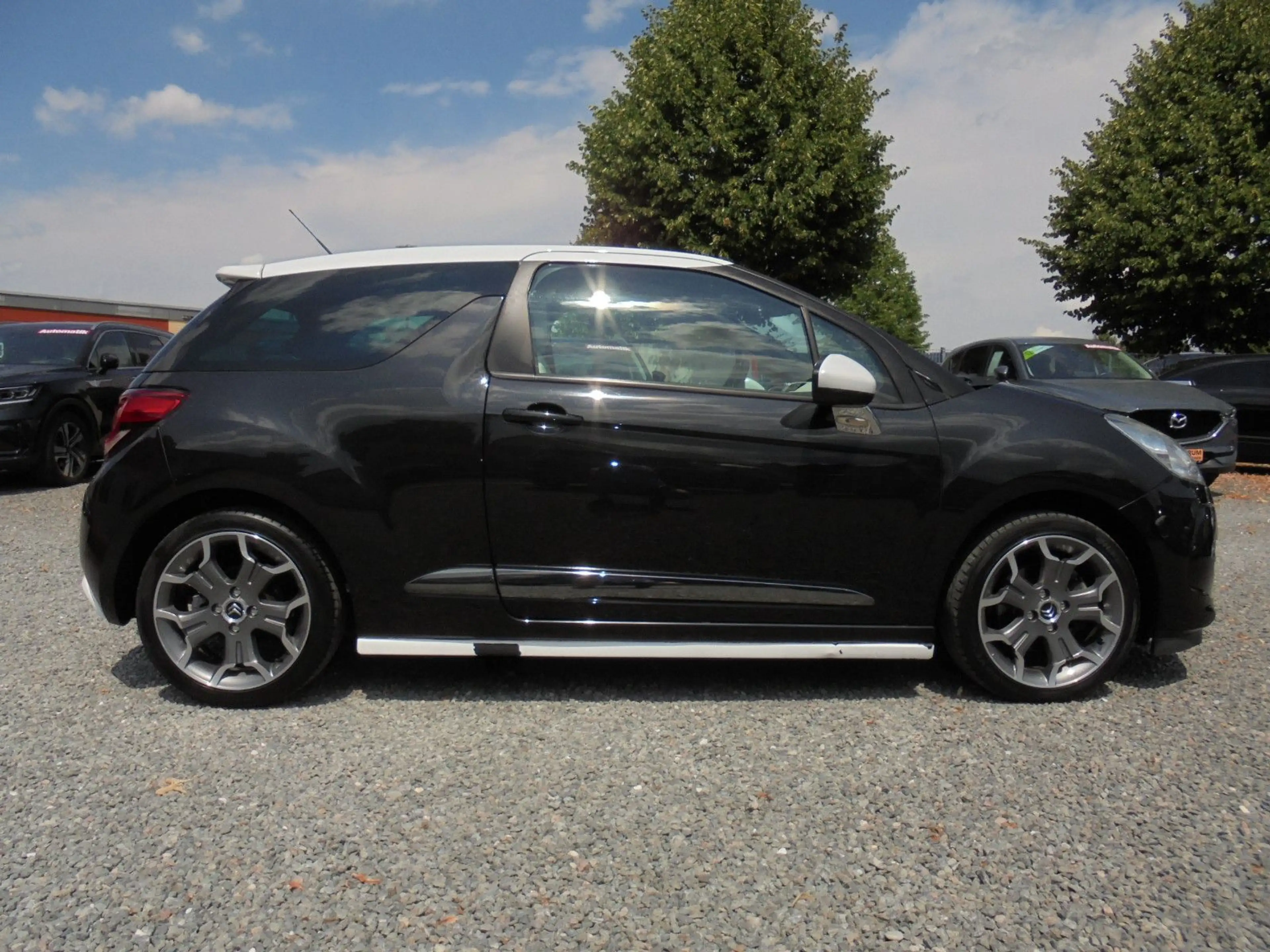 Citroen DS3 Ultra-Prestige — photo 4