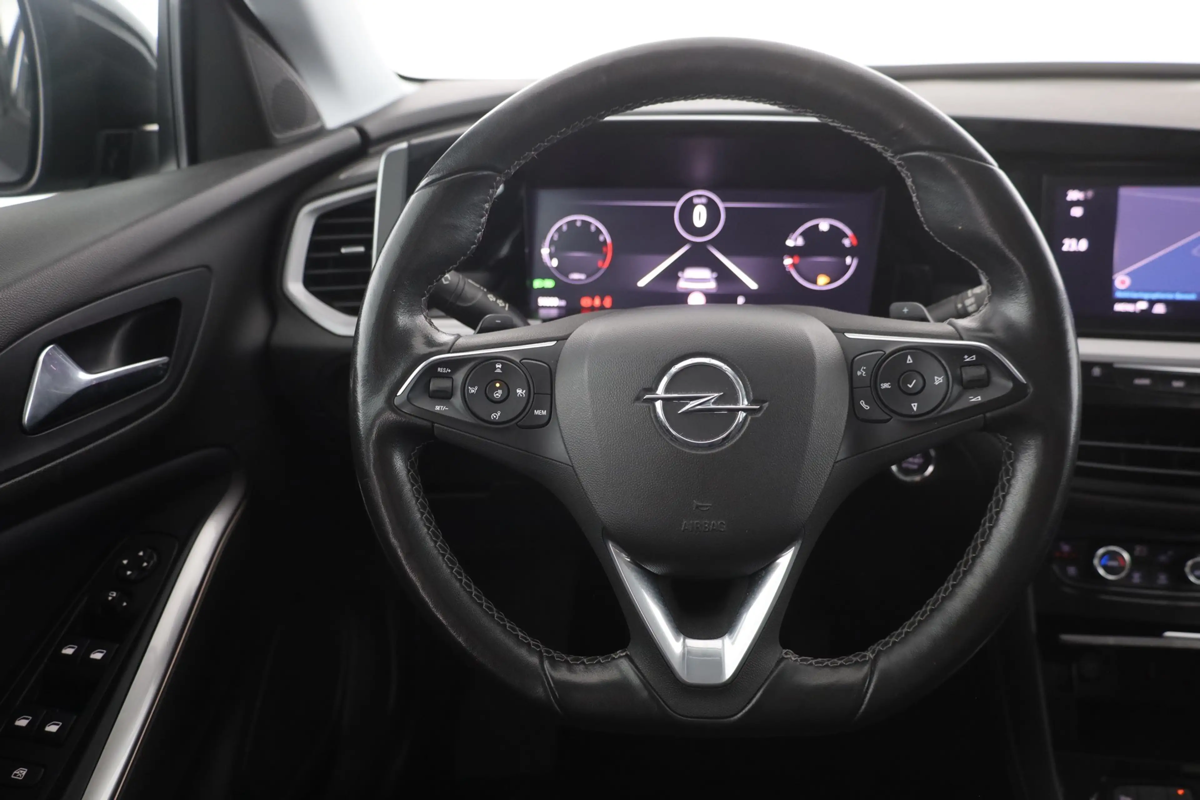 Opel Grandland 1.2 Turbo Ultimate LED Navi Leder 360° — photo 15