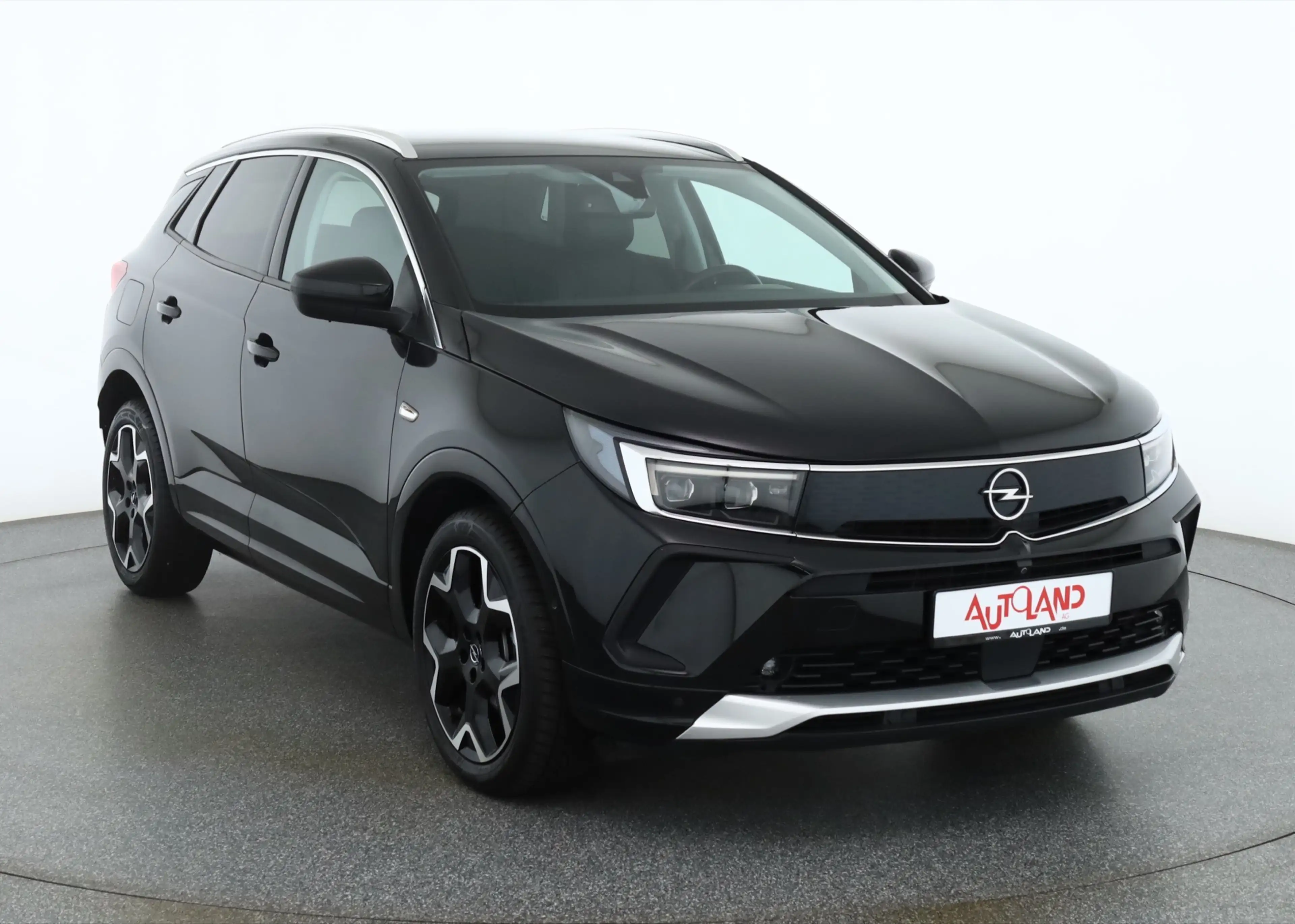 Opel Grandland 1.2 Turbo Ultimate LED Navi Leder 360° — photo 7