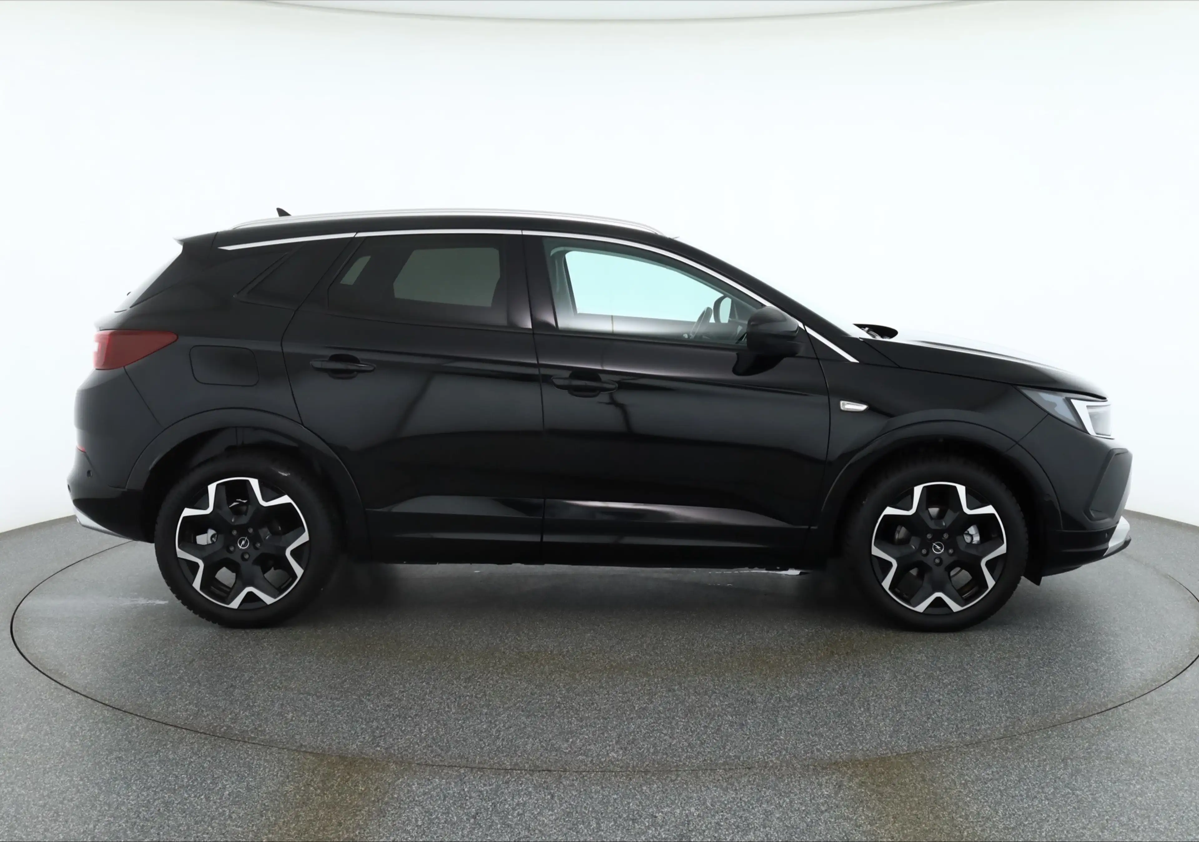 Opel Grandland 1.2 Turbo Ultimate LED Navi Leder 360° — photo 6