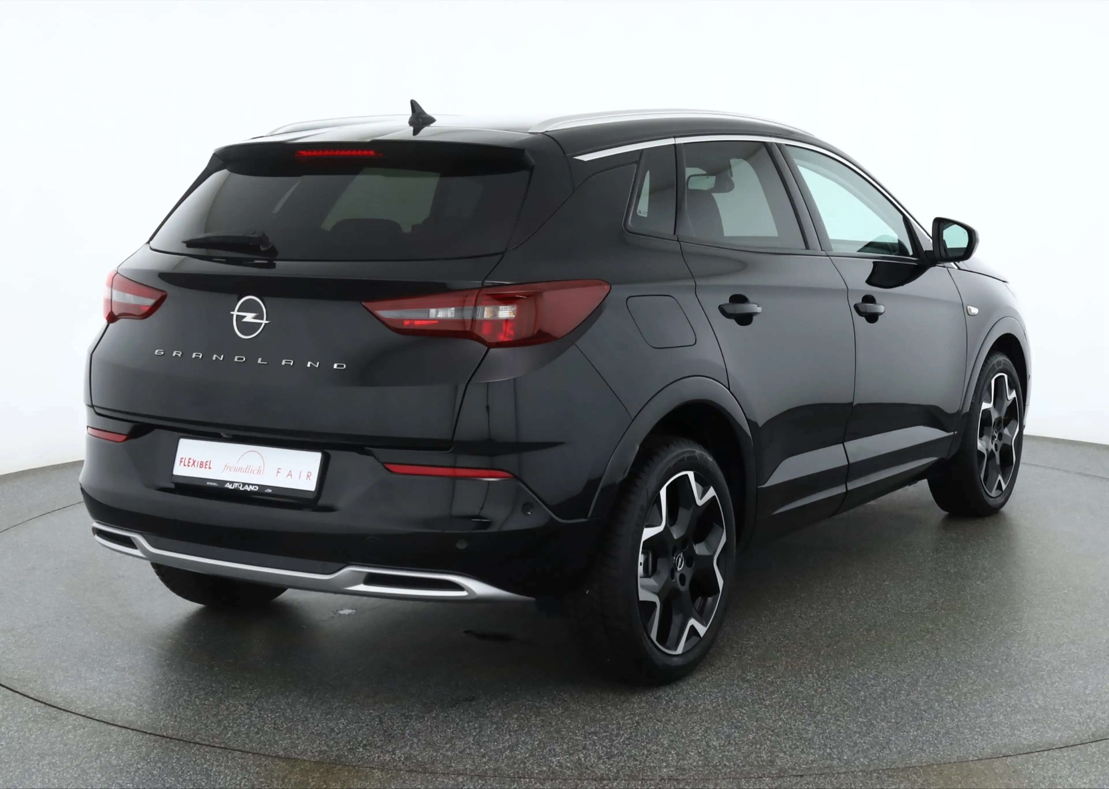 Opel Grandland 1.2 Turbo Ultimate LED Navi Leder 360° — photo 5
