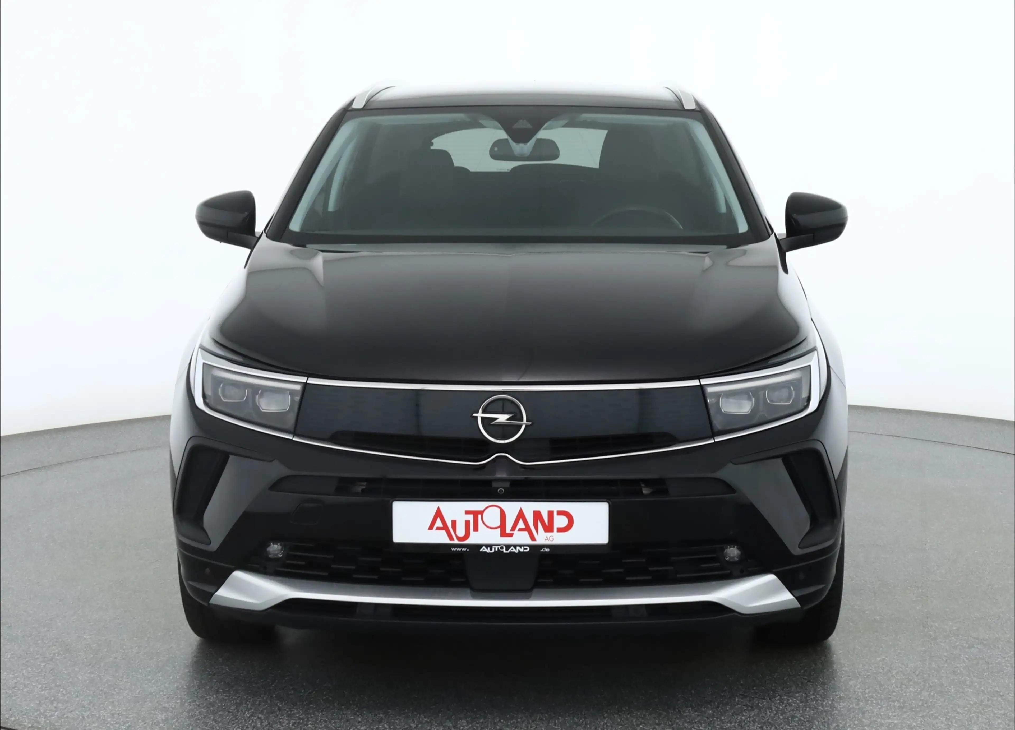 Opel Grandland 1.2 Turbo Ultimate LED Navi Leder 360° — photo 8