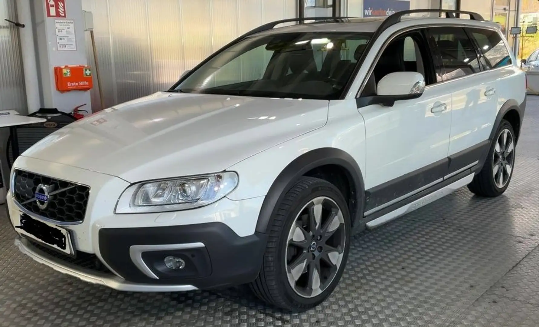 Volvo XC70 Summum AWD Weiß - 1