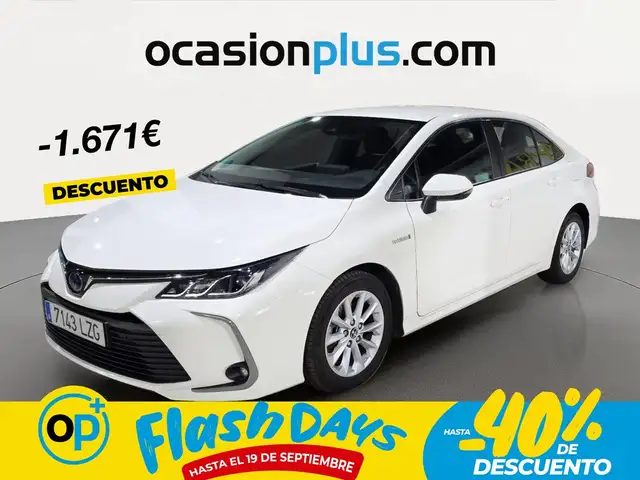Toyota Corolla Sedán 125H Active Tech