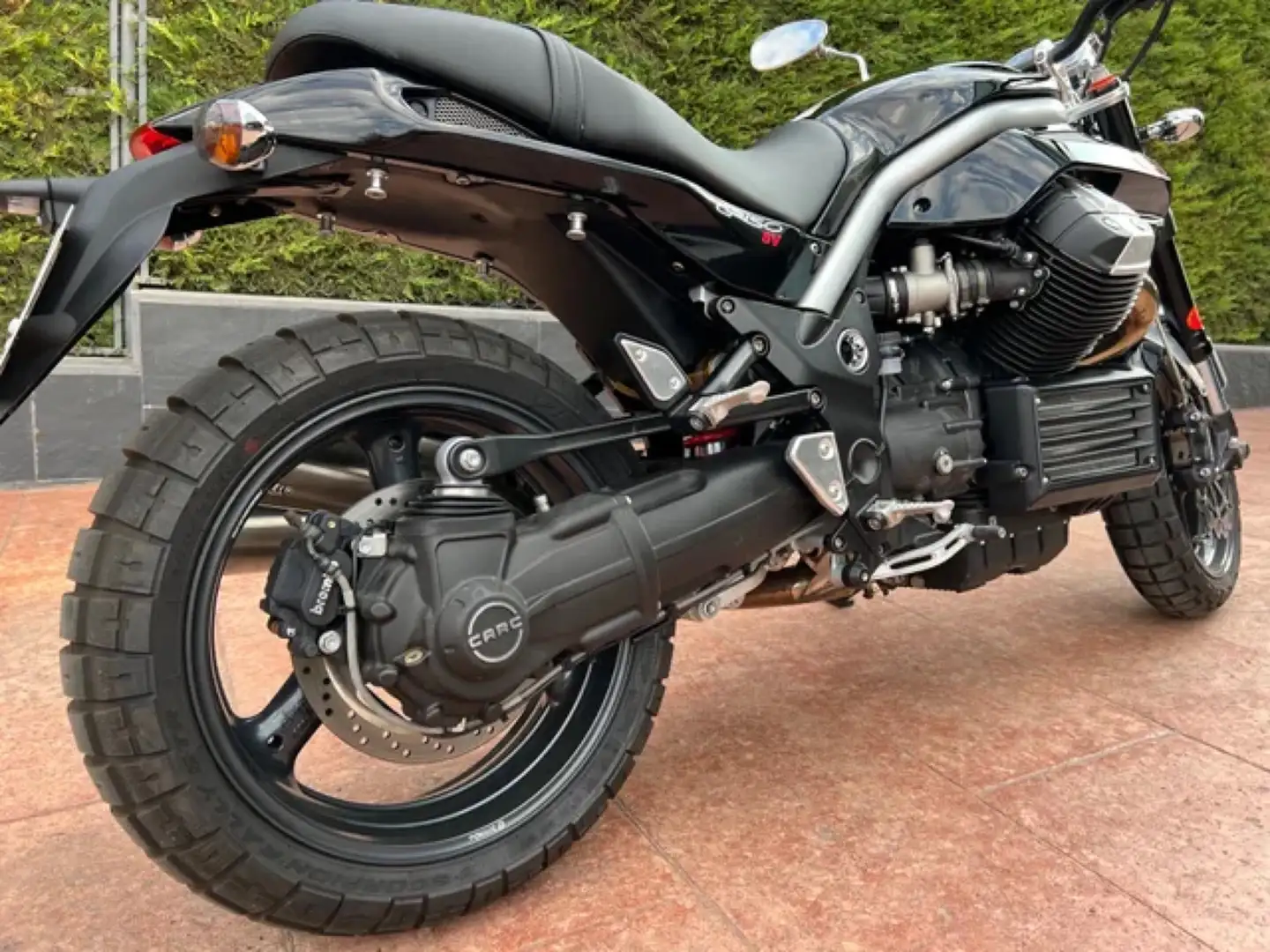 Moto Guzzi Griso 8V Zwart - 2