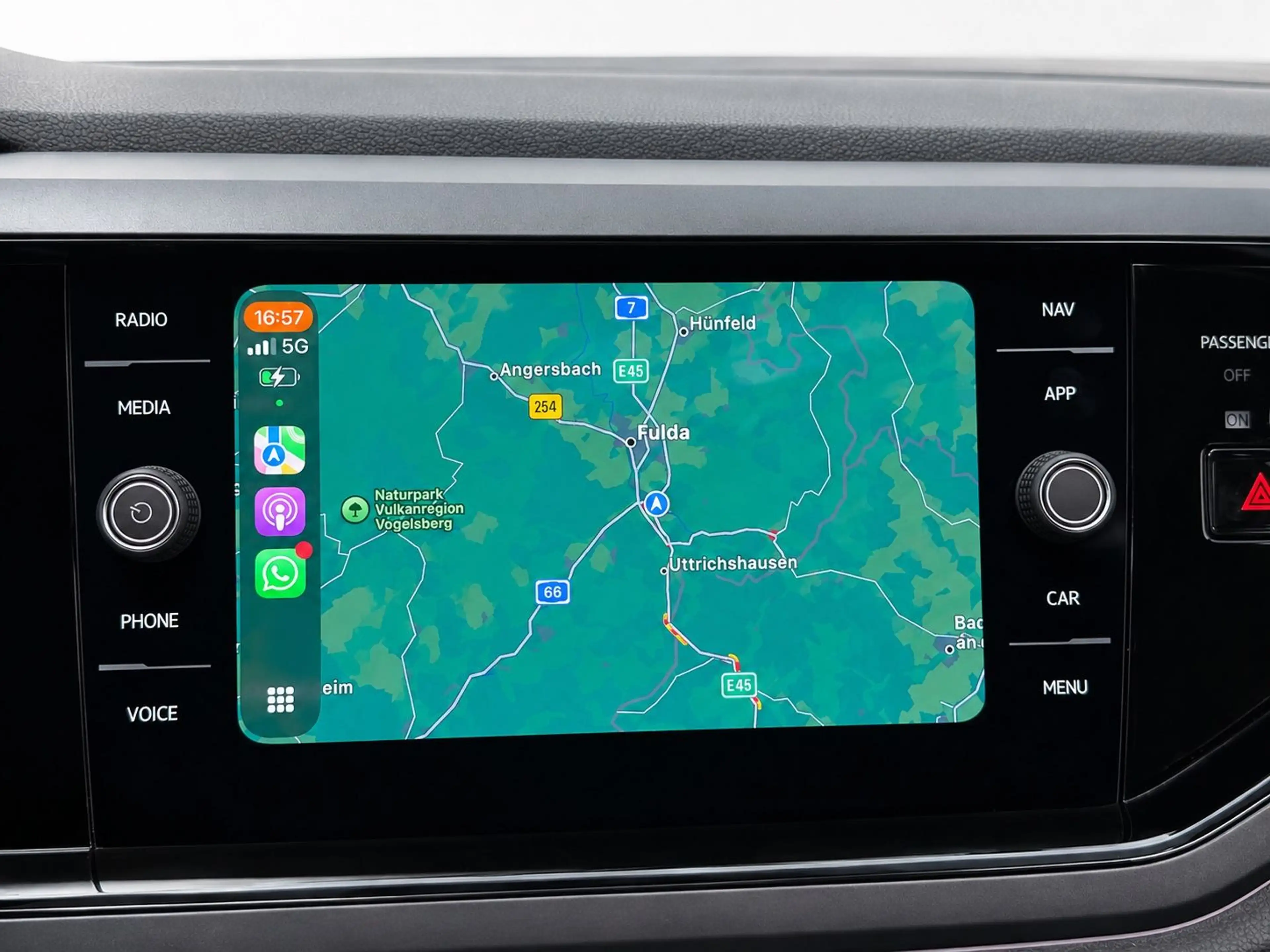 Volkswagen Taigo R-Line 1.0 TSI * PANO - DACH * ACC * LED * — photo 4