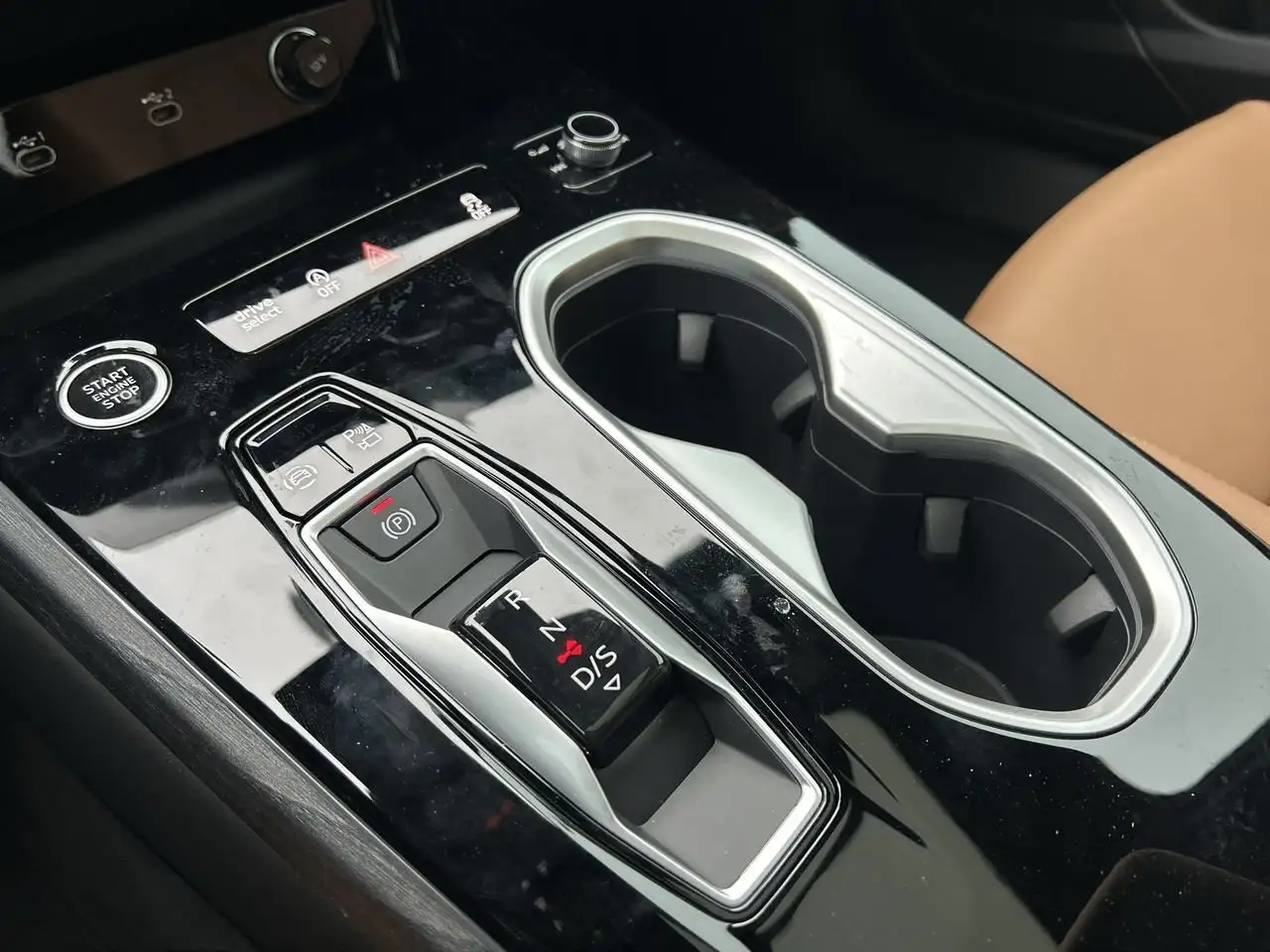 Audi A6 снимка Audi A6
