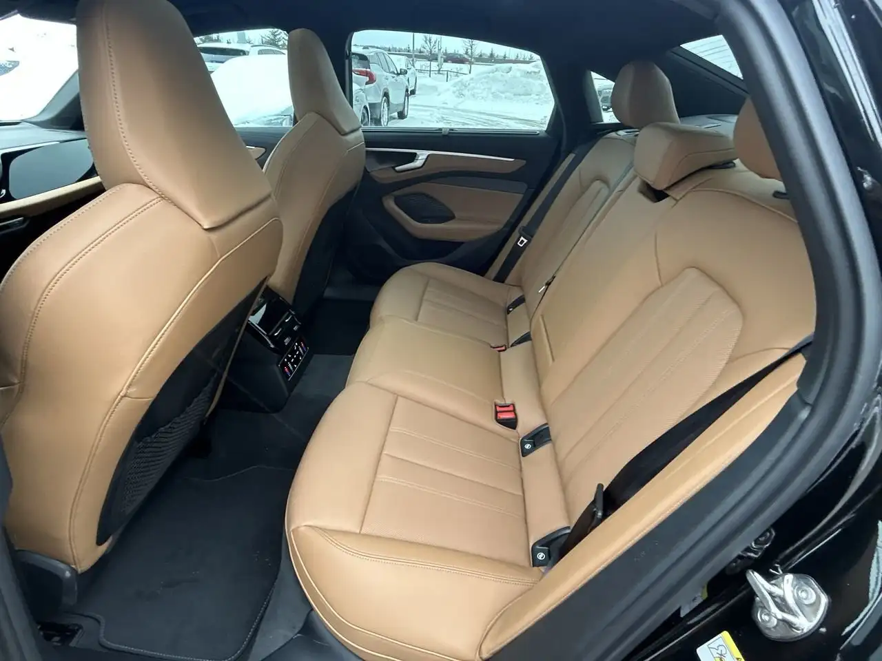 Audi A6 снимка Audi A6
