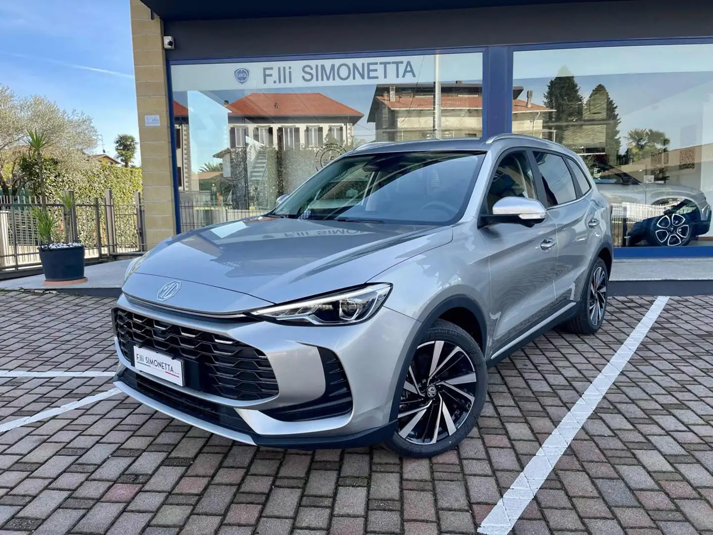 MG ZS 1.5 Hybrid+ Luxury -KM0 Zilver - 1