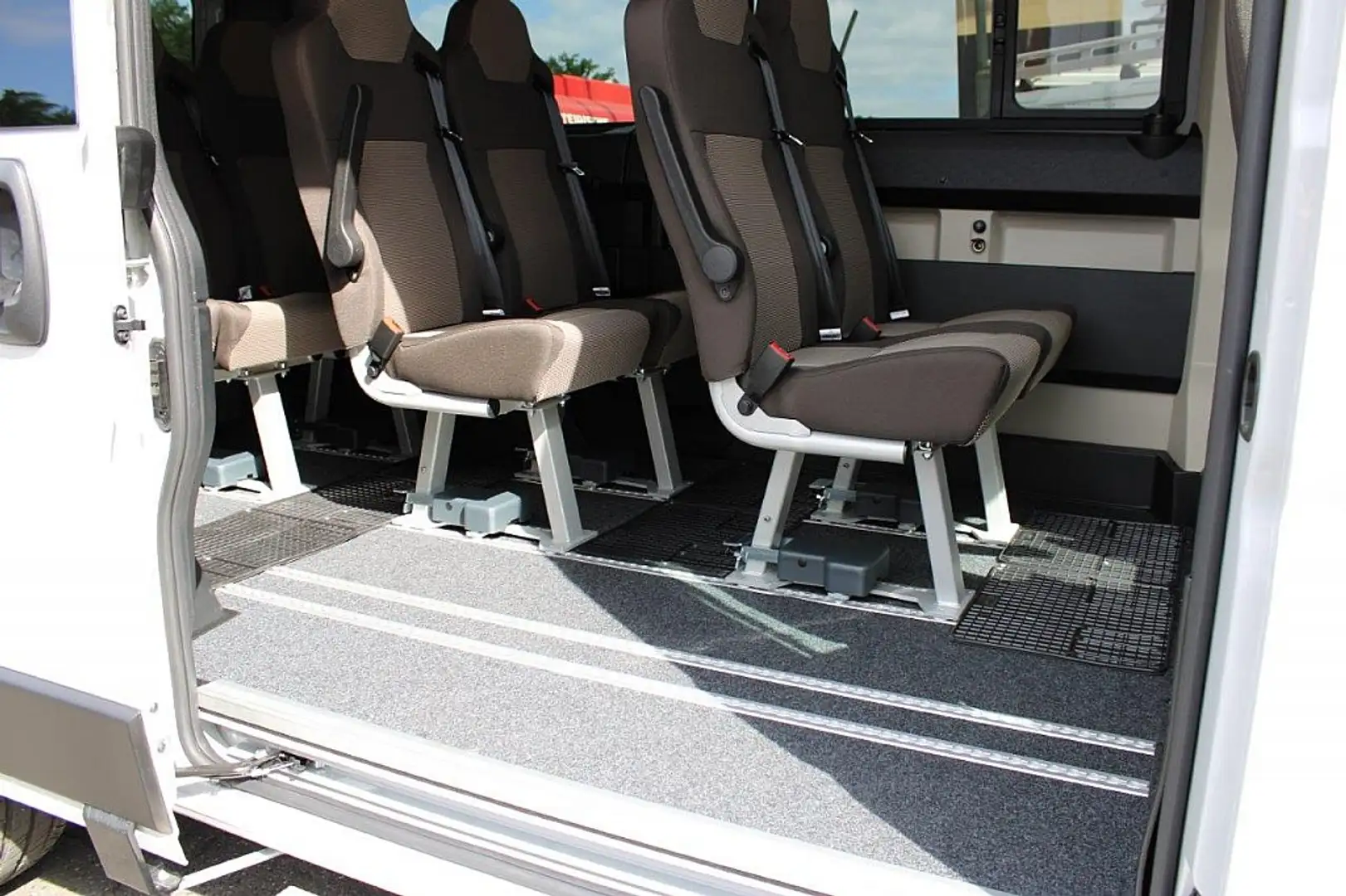 Fiat Ducato Pan FlexL2H2 180 Aut. Absolut Mega Voll!... Grau - 2