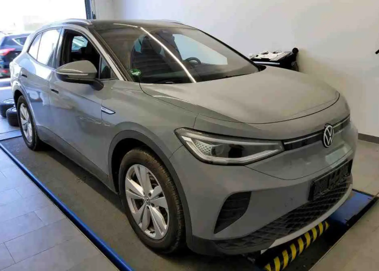 Volkswagen ID.4 PRO TECH LM20 WÄRMEPUMPE PANO AHK Grau - 2