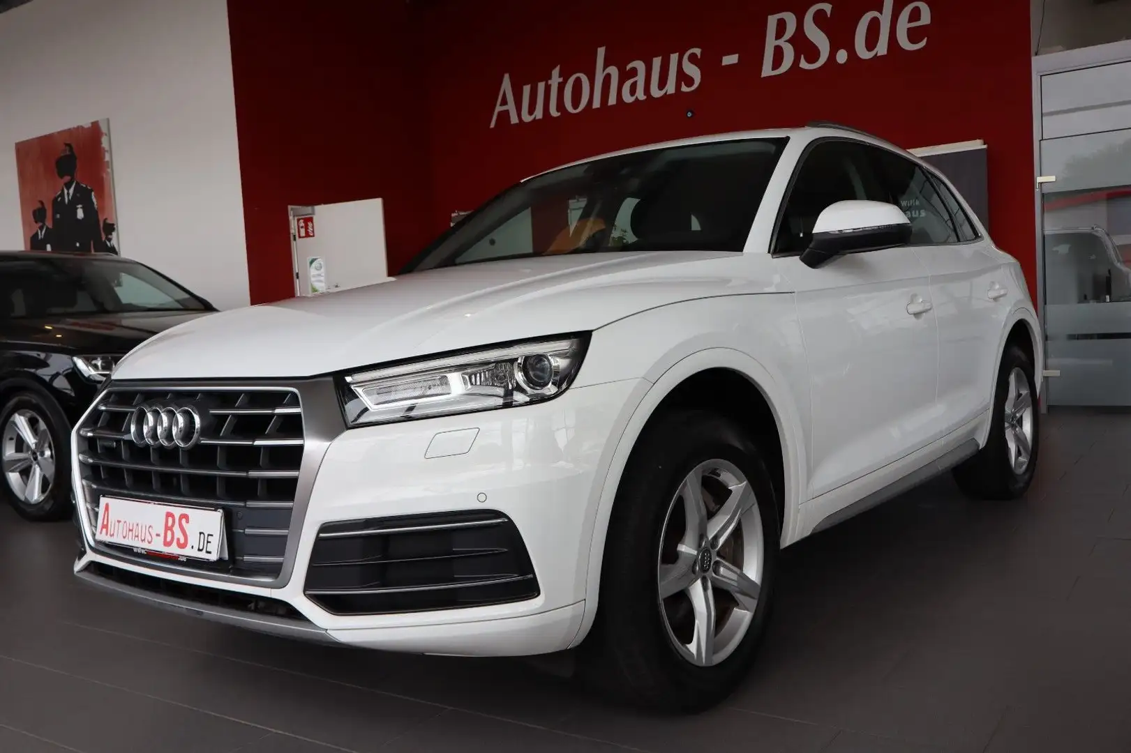 Audi Q5 40 TDI quattro sport,PDC,Navi,LED,AHK,1.Hand Weiß - 1